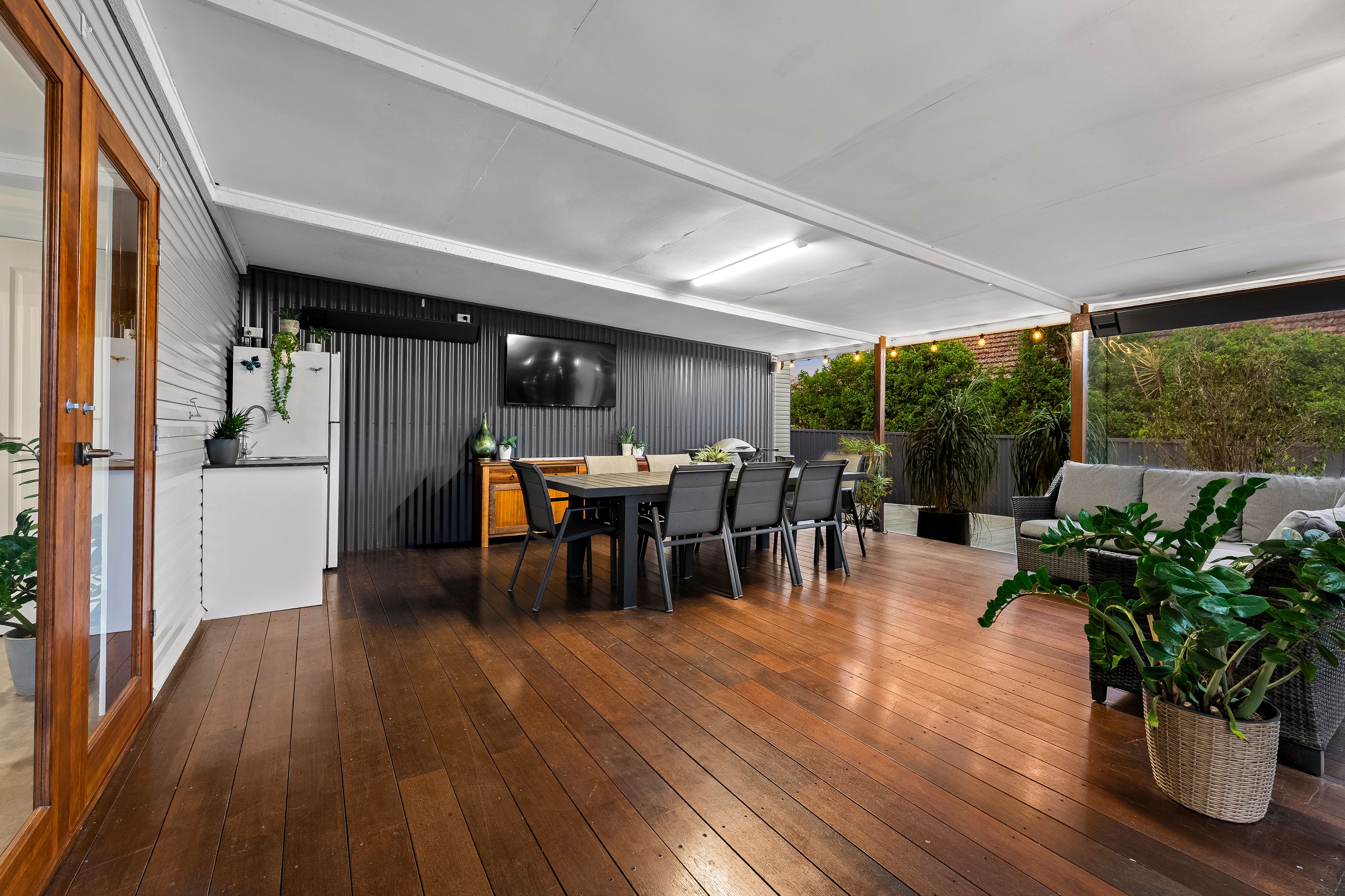 15 Lesina Street — photo 7 of 16