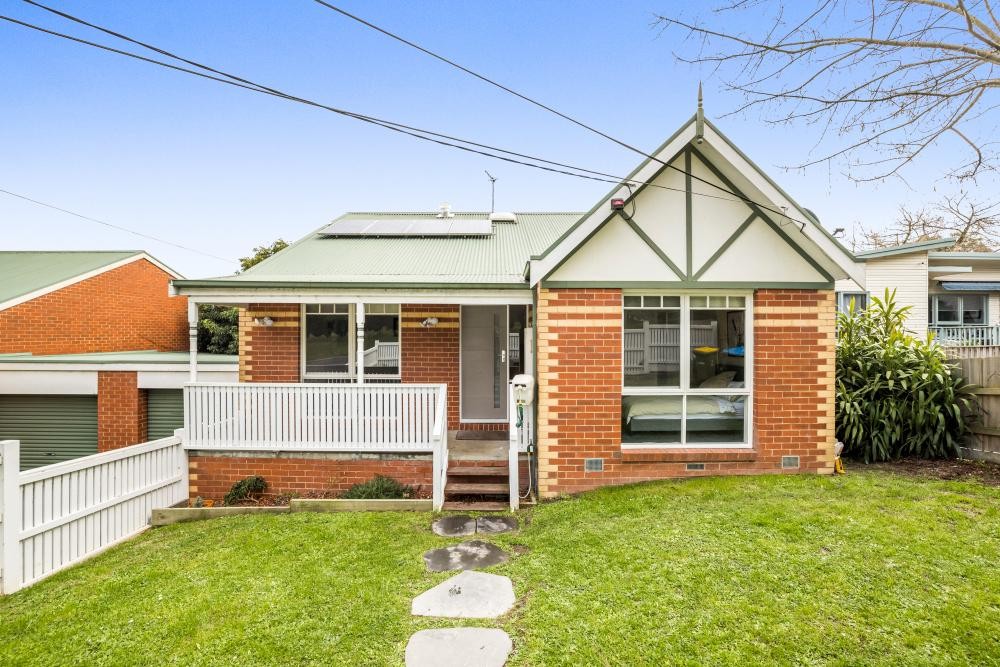 1B Newton Street, Ferntree Gully, VIC 3156