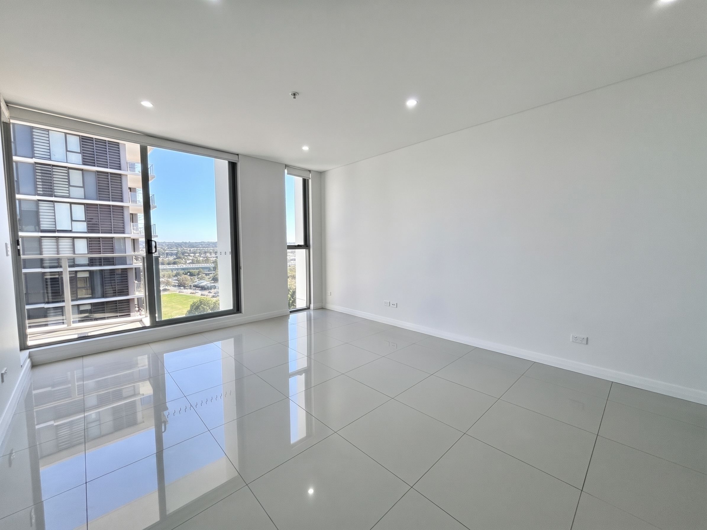 1605/16 East Street — photo from Ray White The Horizon Group - North