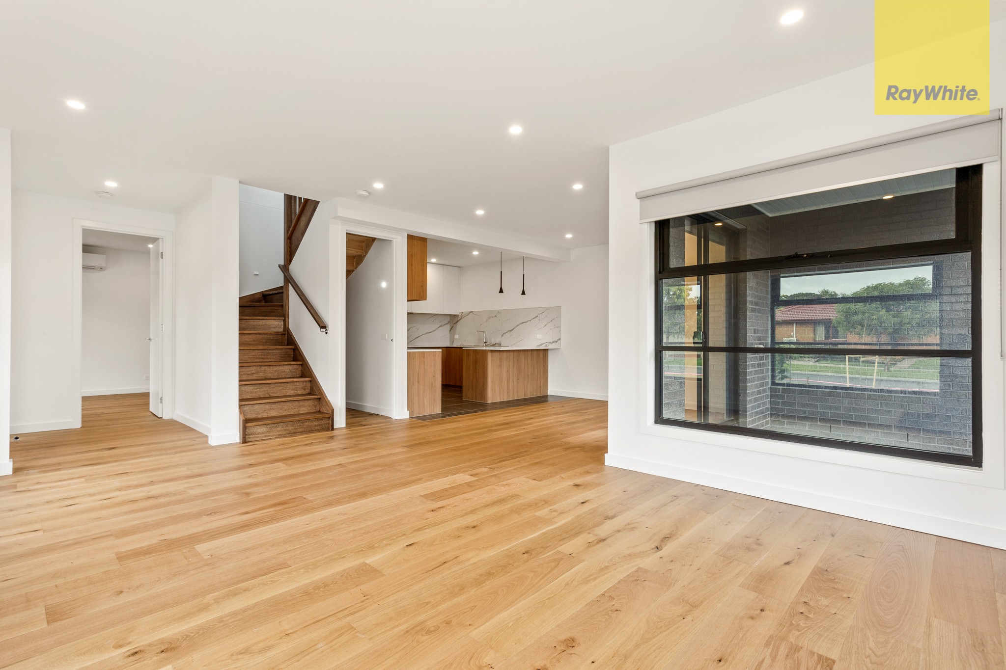 2 Mantaura Crescent, Taylors Lakes, VIC 3038