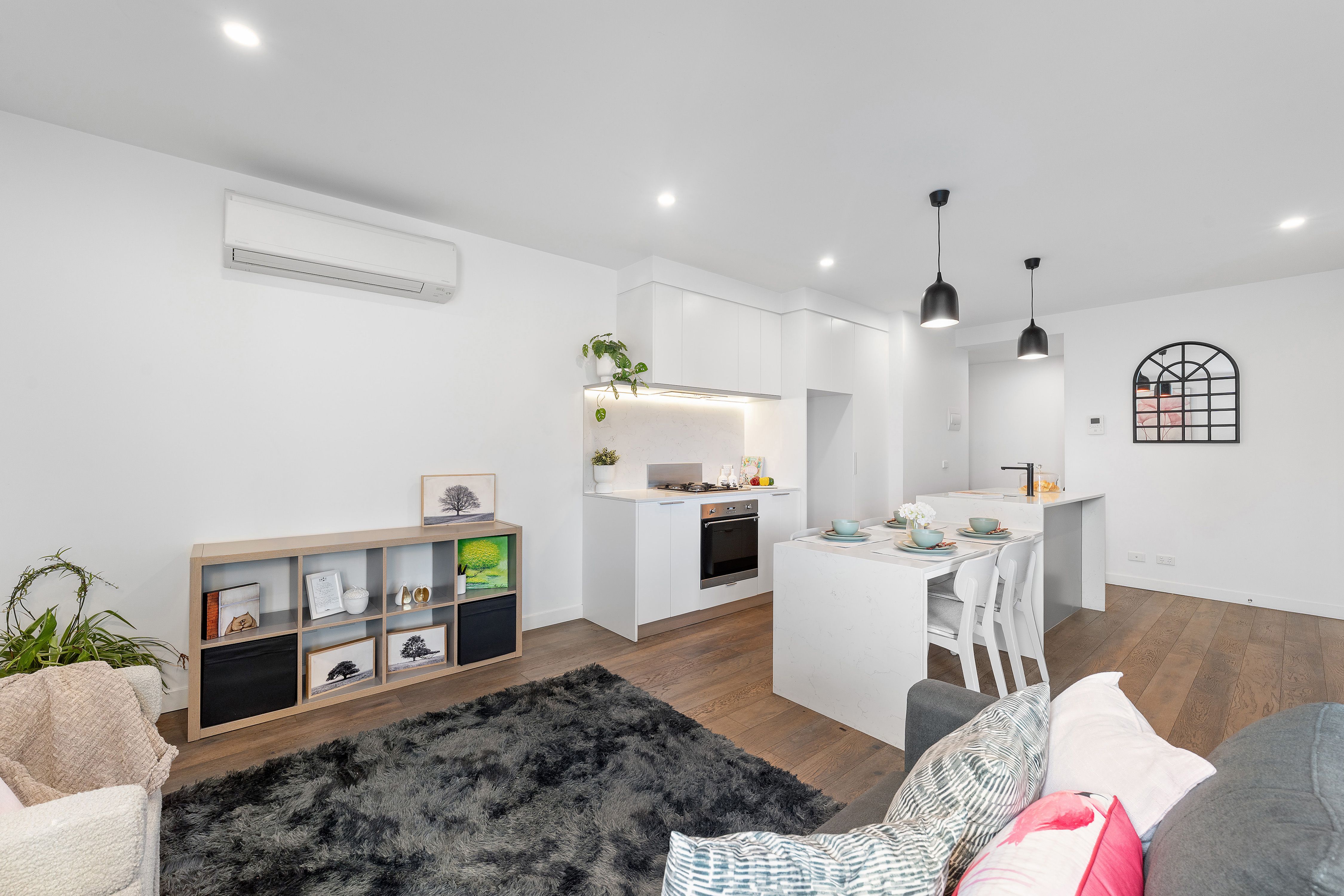 3/67B Poath Road — photo 3 of 11