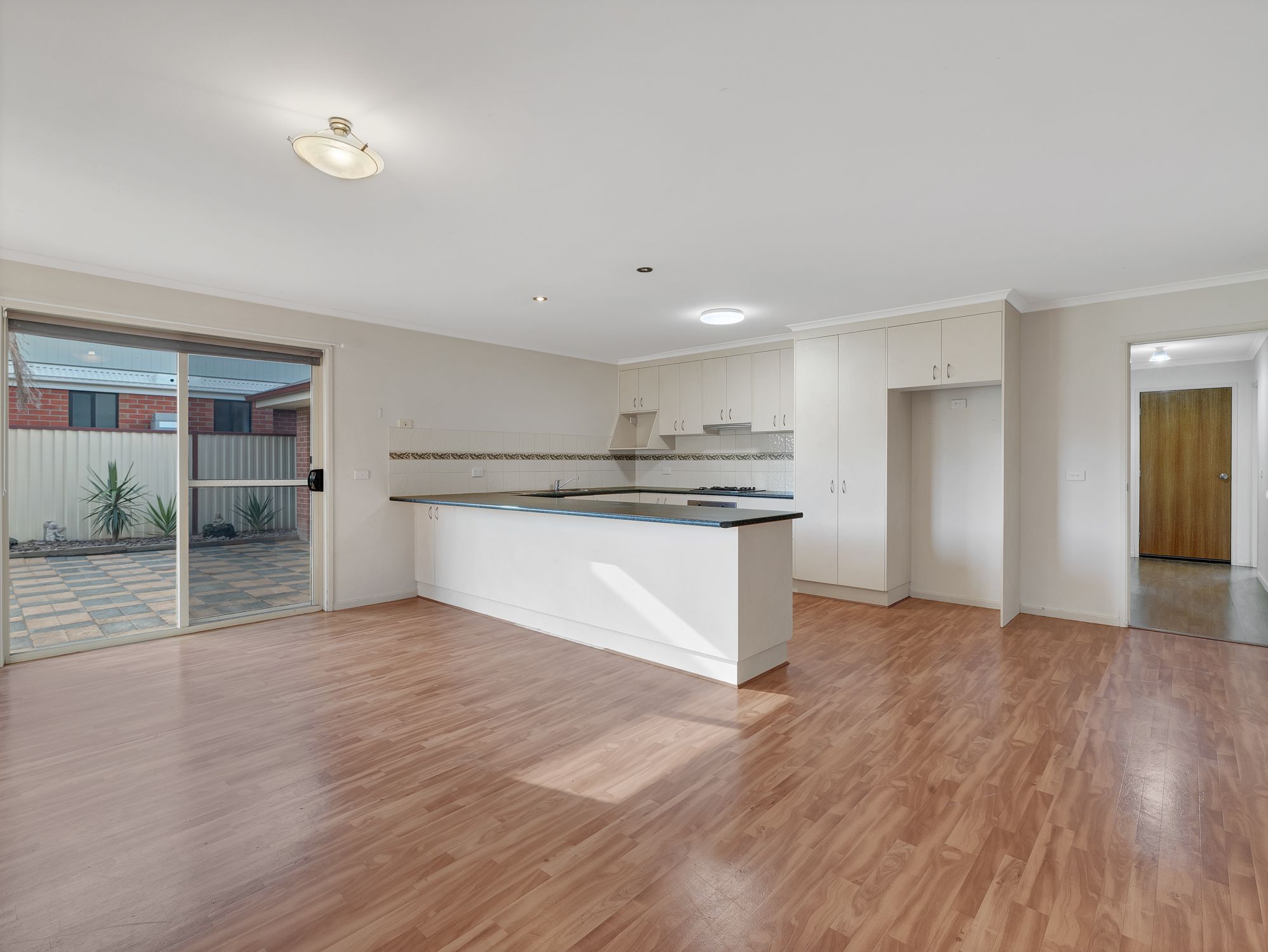 61 Jacaranda Street, West Albury, NSW 2640