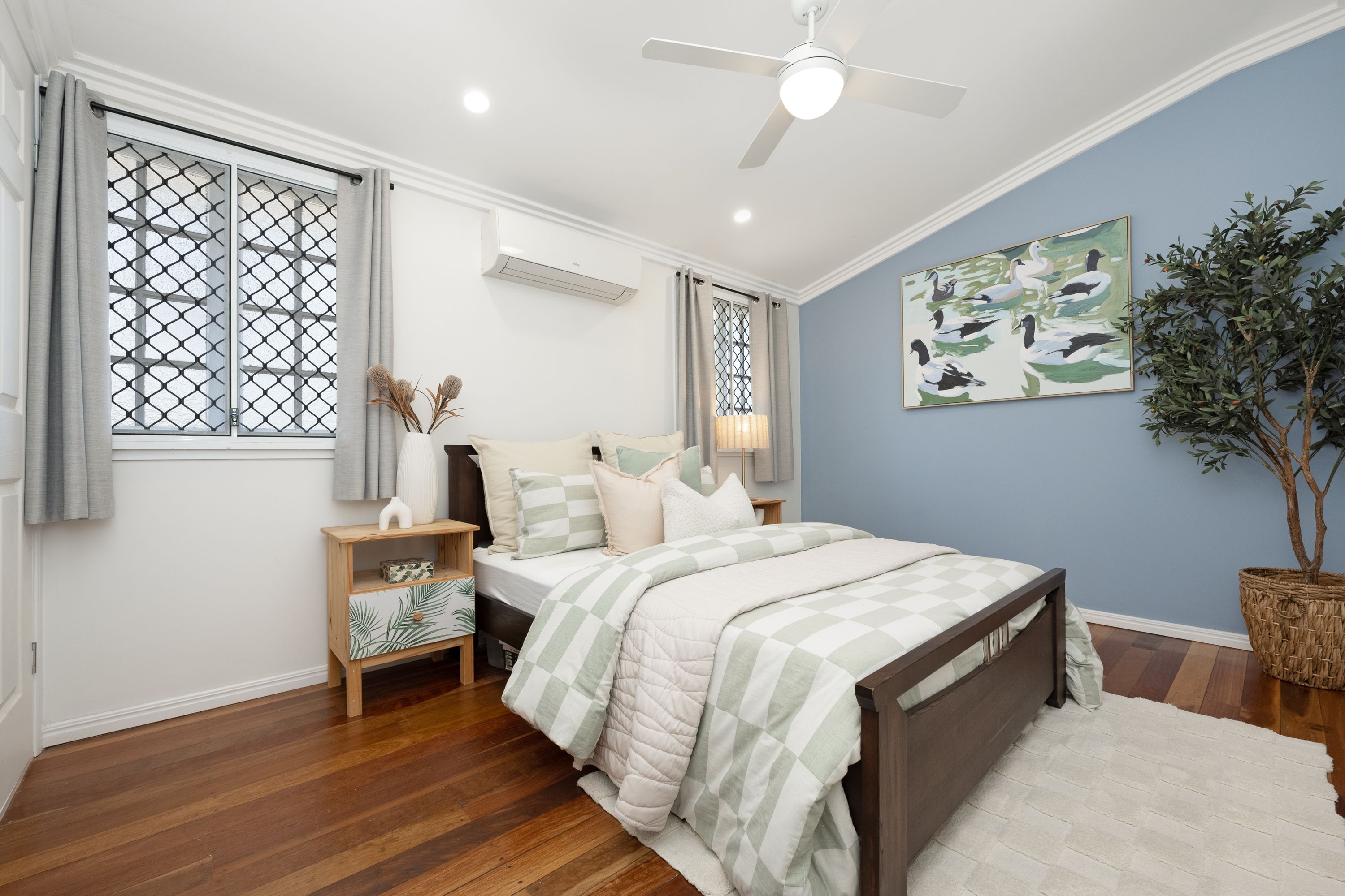 151 Kings Road — photo 10 of 18