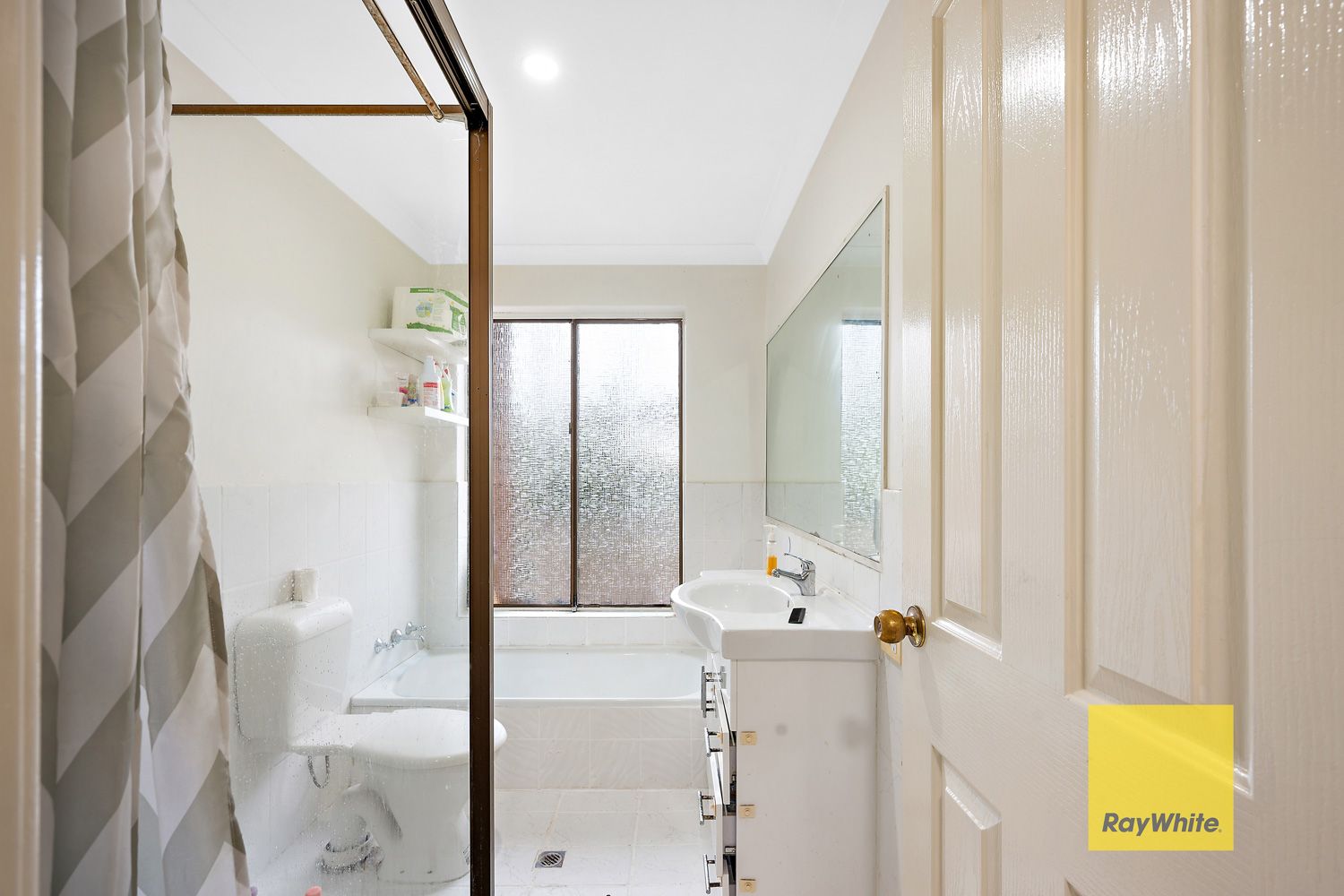 47 Sutherland Drive — photo 10 of 15