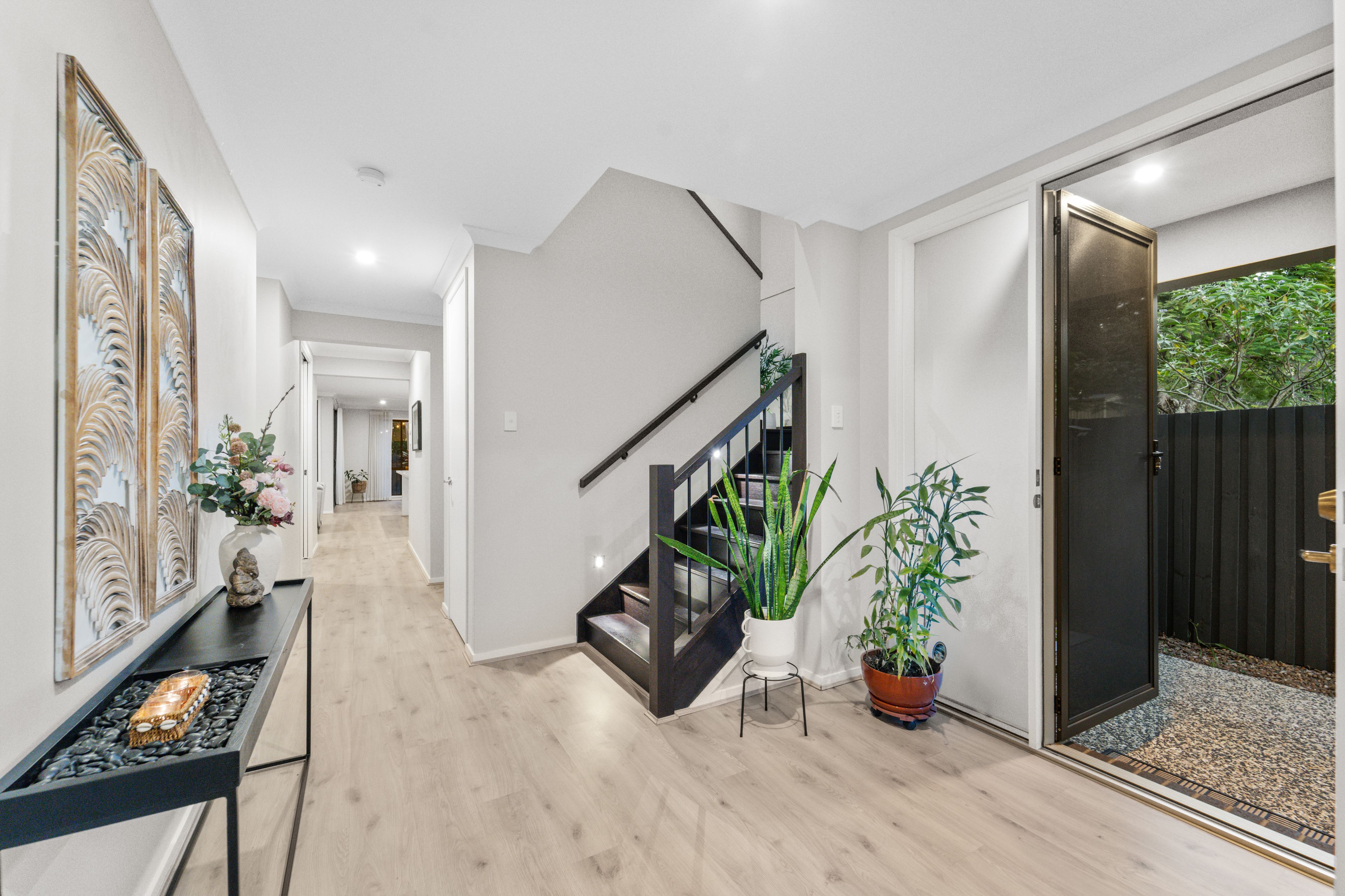 54 Kansas Street — photo 3 of 30