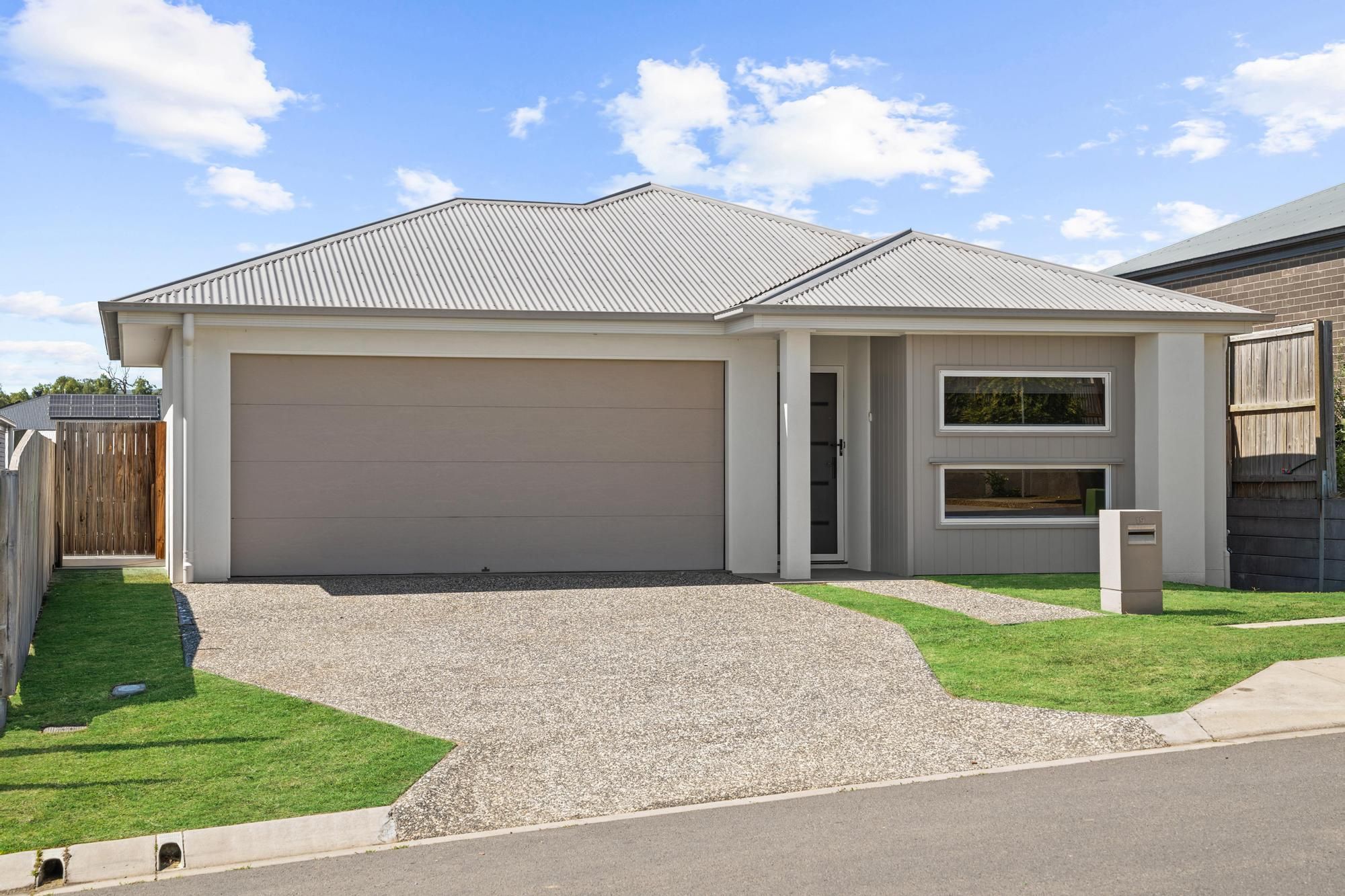 19 Macintyre Street, South Ripley, QLD 4306