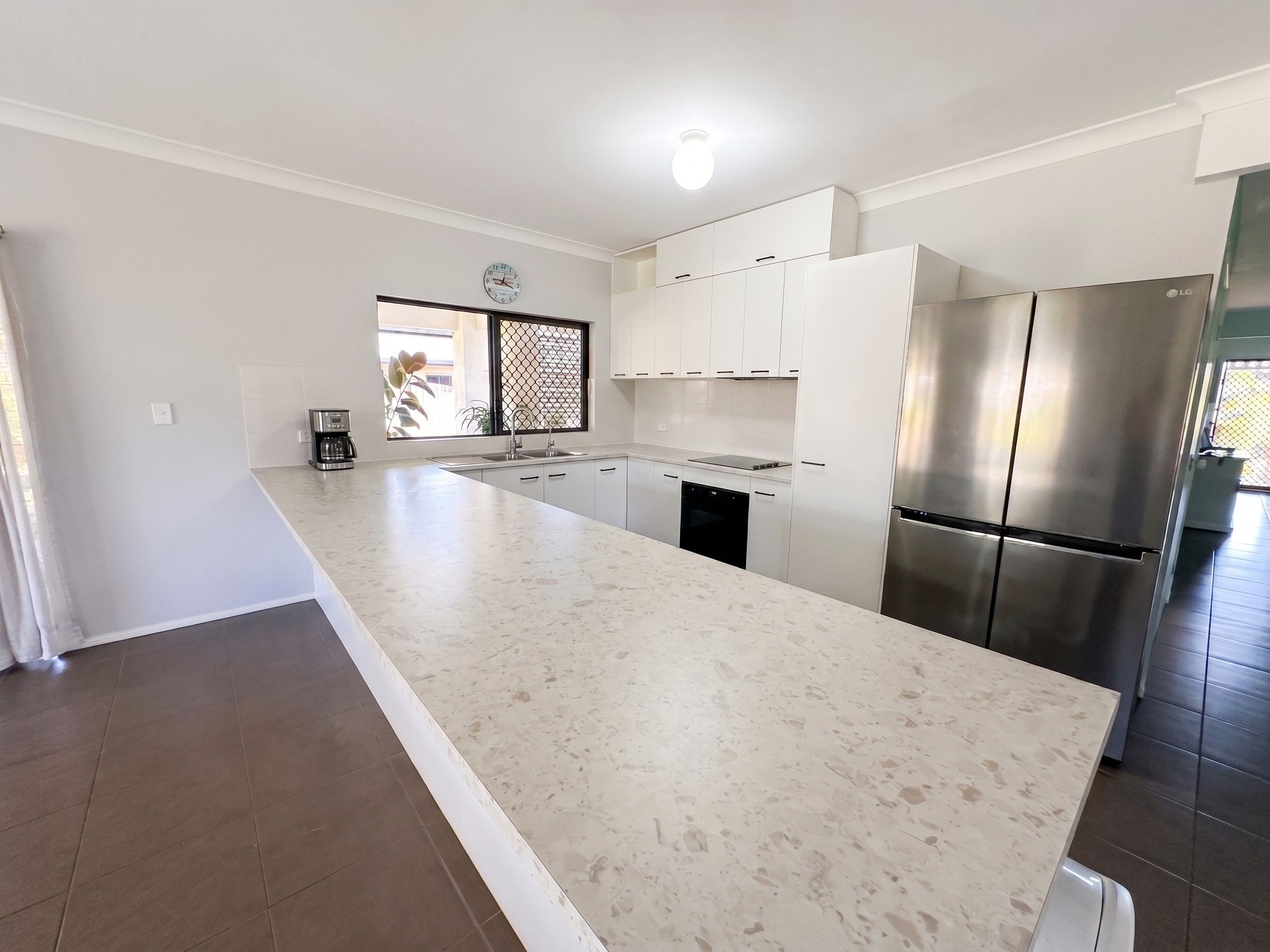 4 Ellwood Close — photo 12 of 27