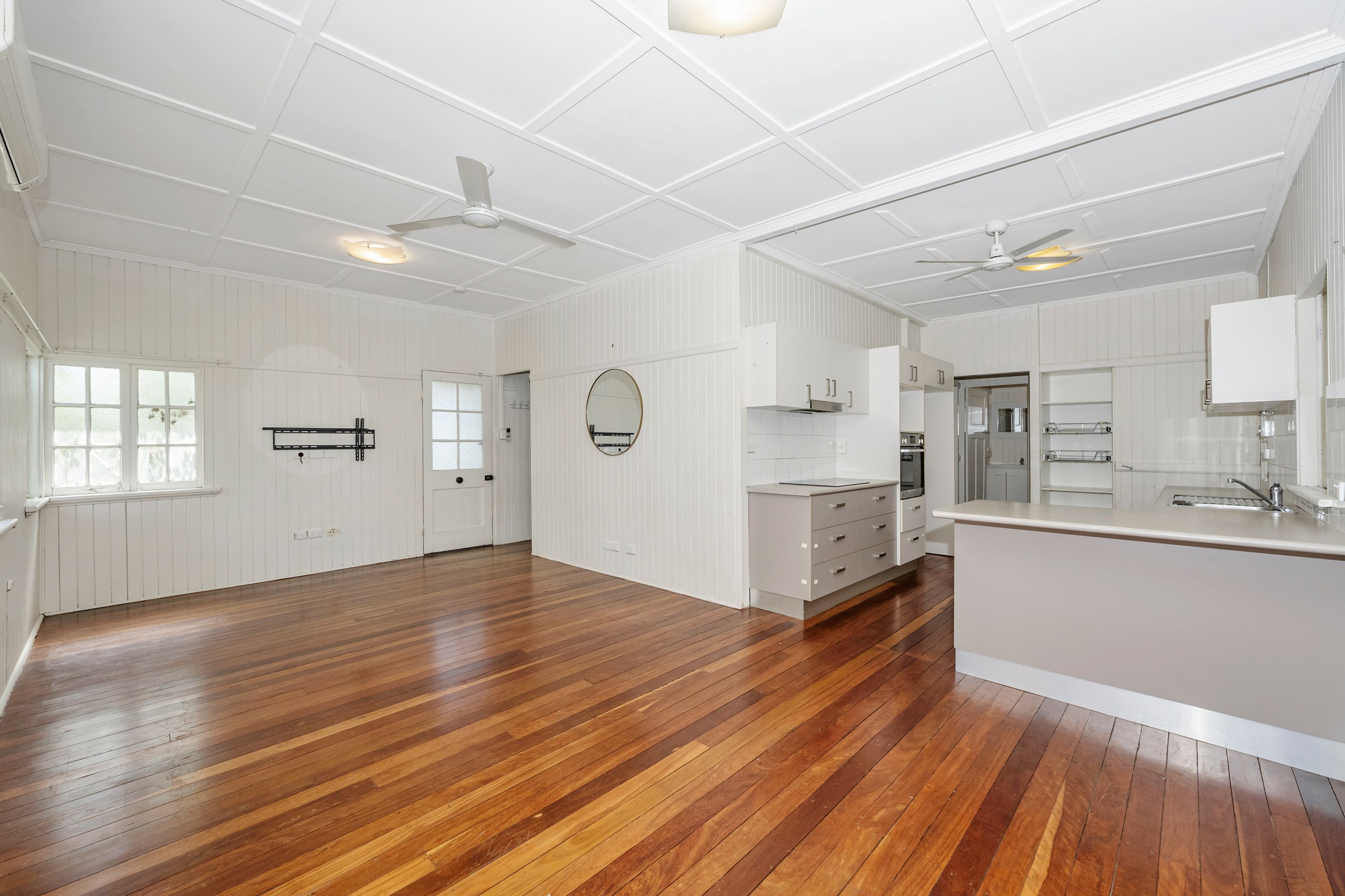 26 Henry Street, West End, QLD 4810