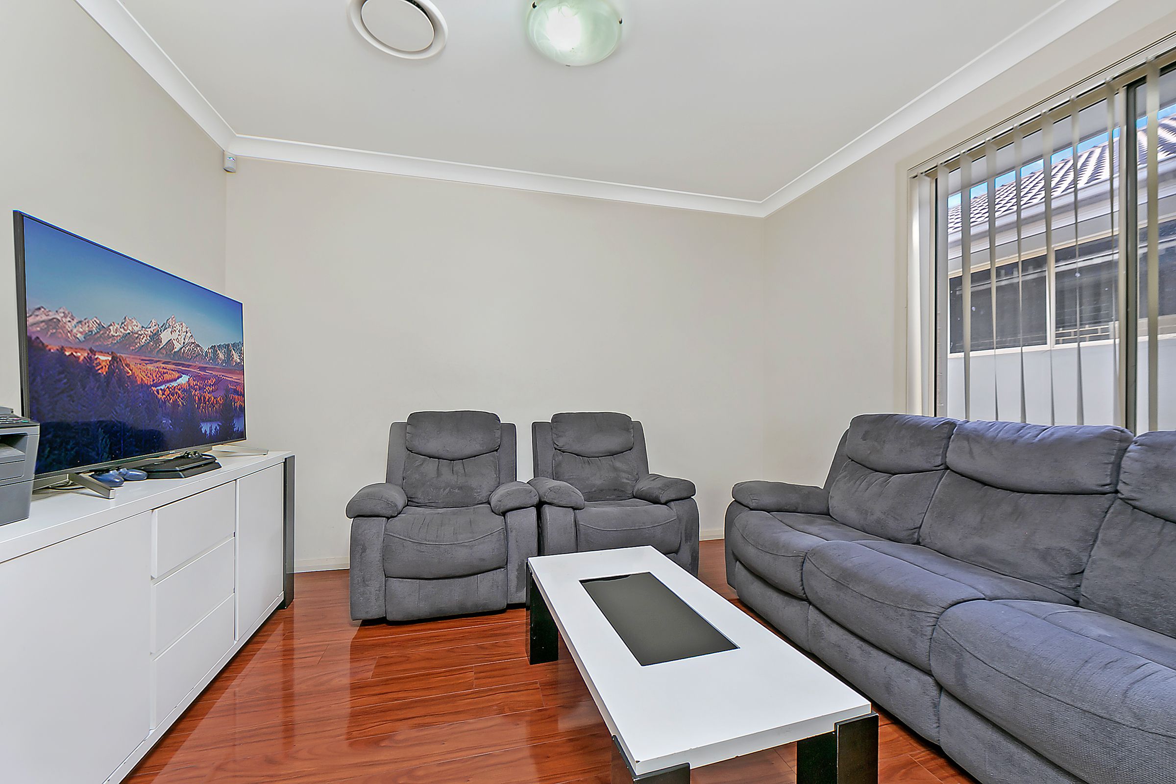 8/25 Tungarra Road, Girraween, NSW 2145