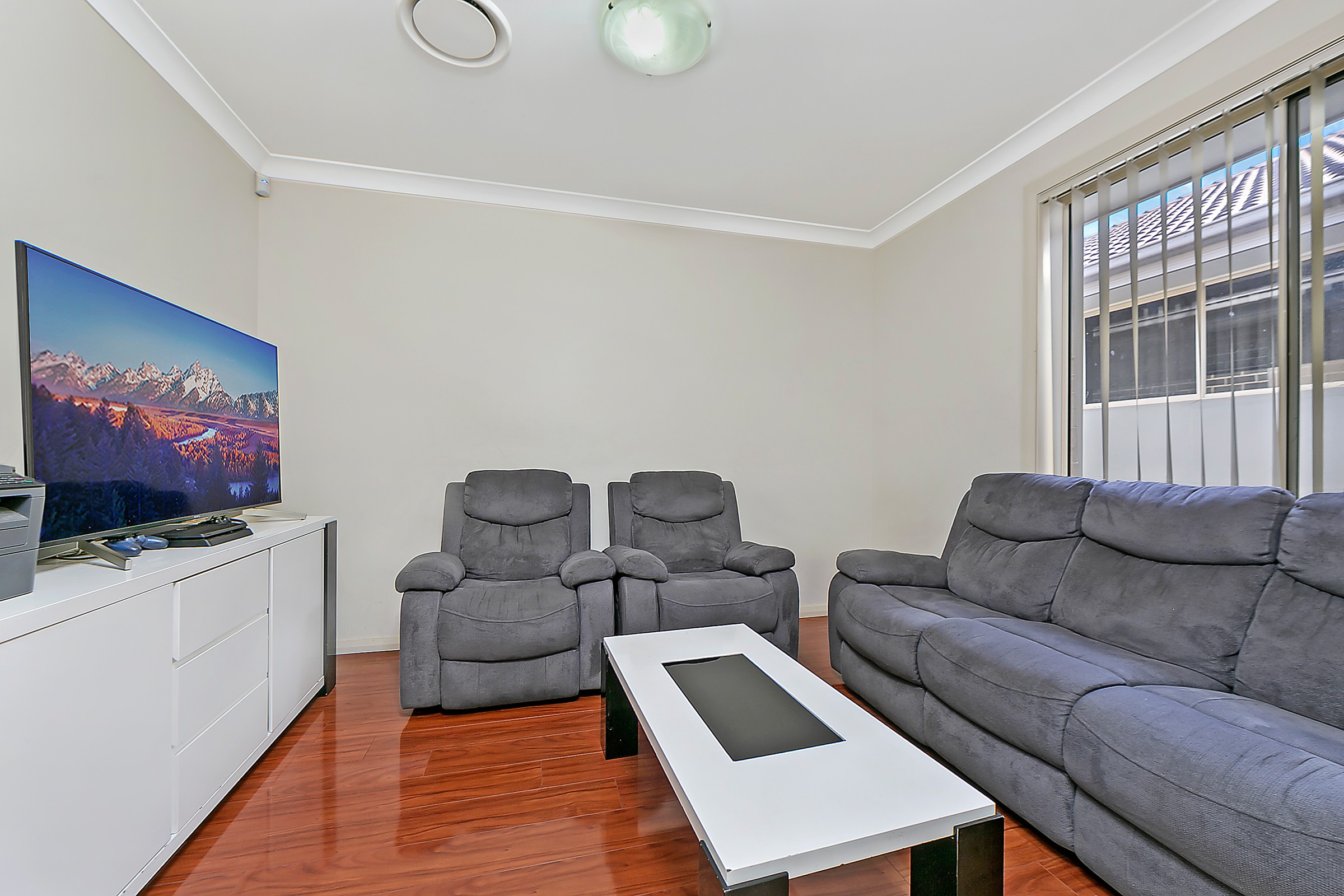 8/25 Tungarra Road, Girraween, NSW 2145