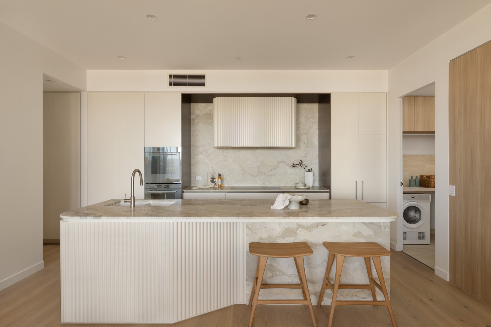 11401/600 Coronation Drive, Toowong, QLD 4066