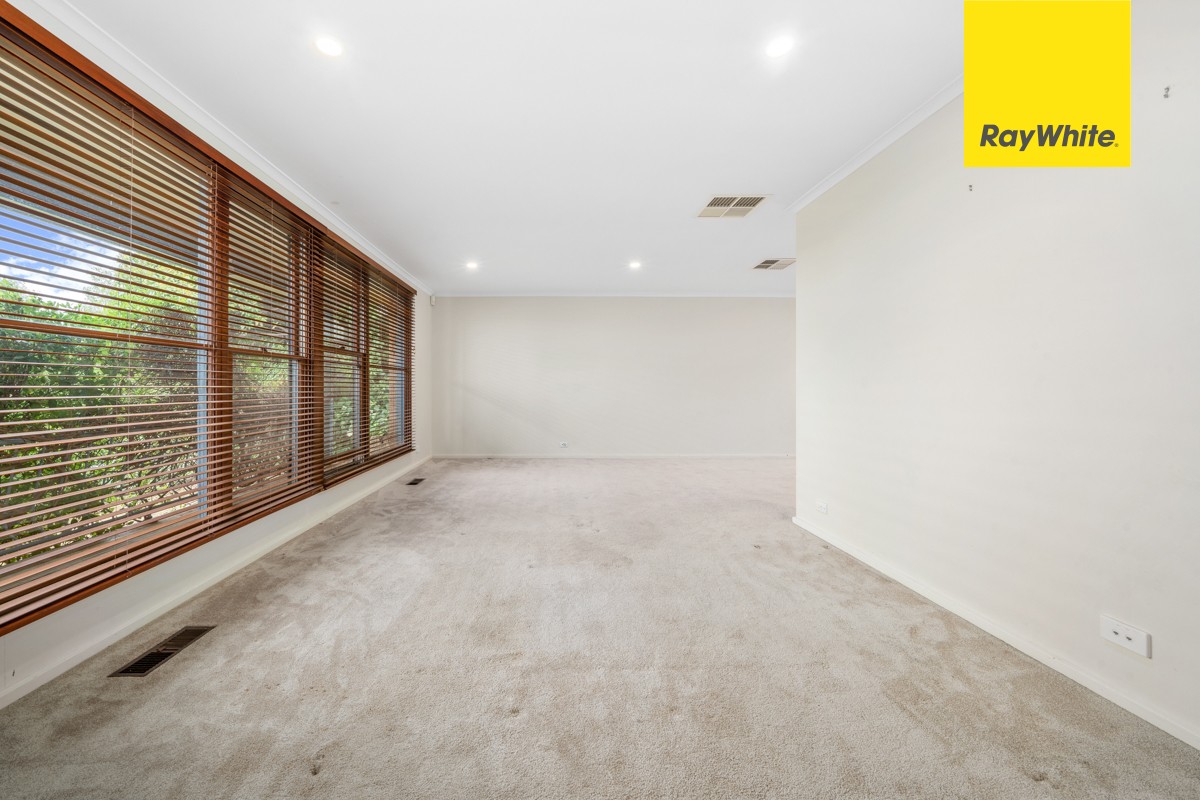 24 Archdall Street, Macgregor, ACT 2615