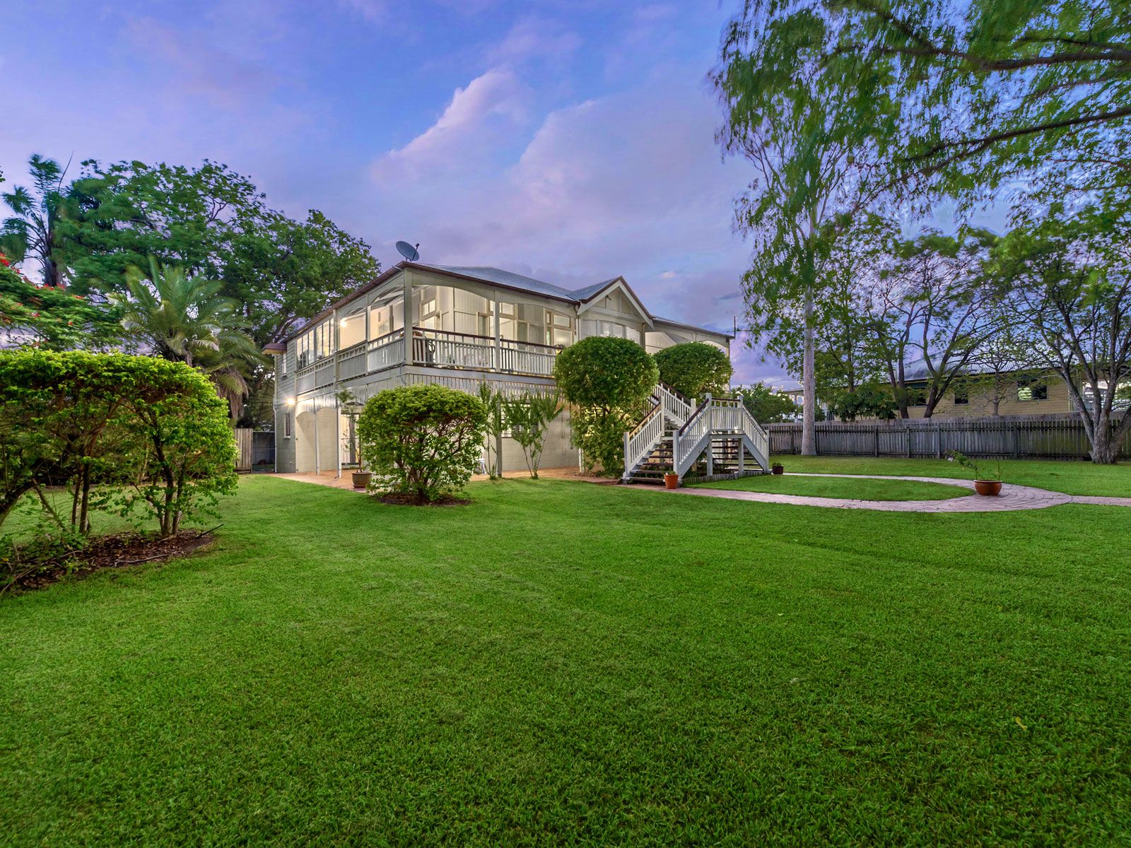 219 Verney Road East, Graceville, QLD 4075