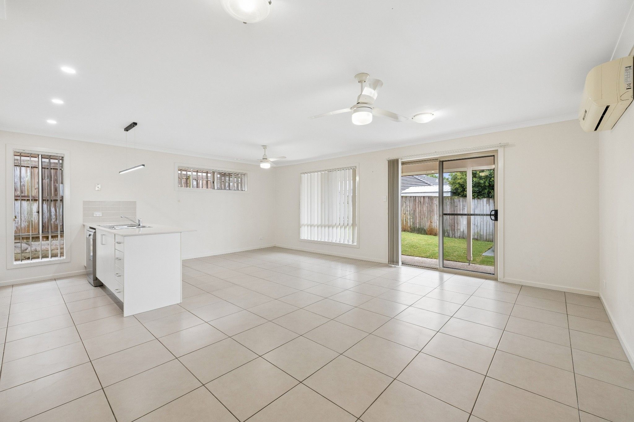 11 Dunes Crescent, North Lakes, QLD 4509