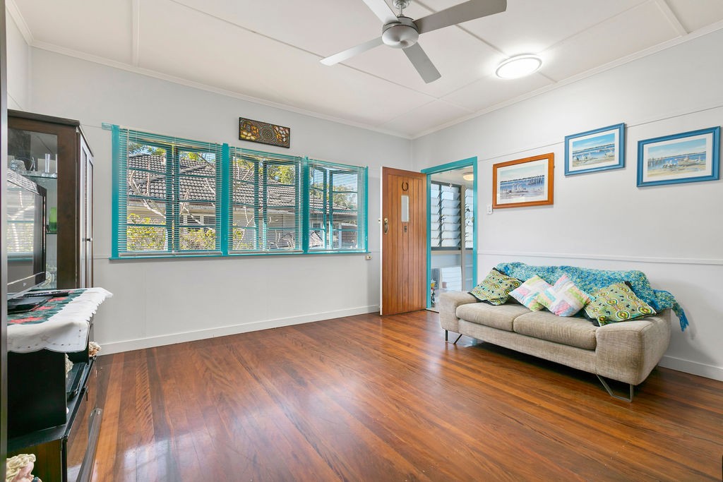 10 Upwood Street, Coopers Plains, QLD 4108
