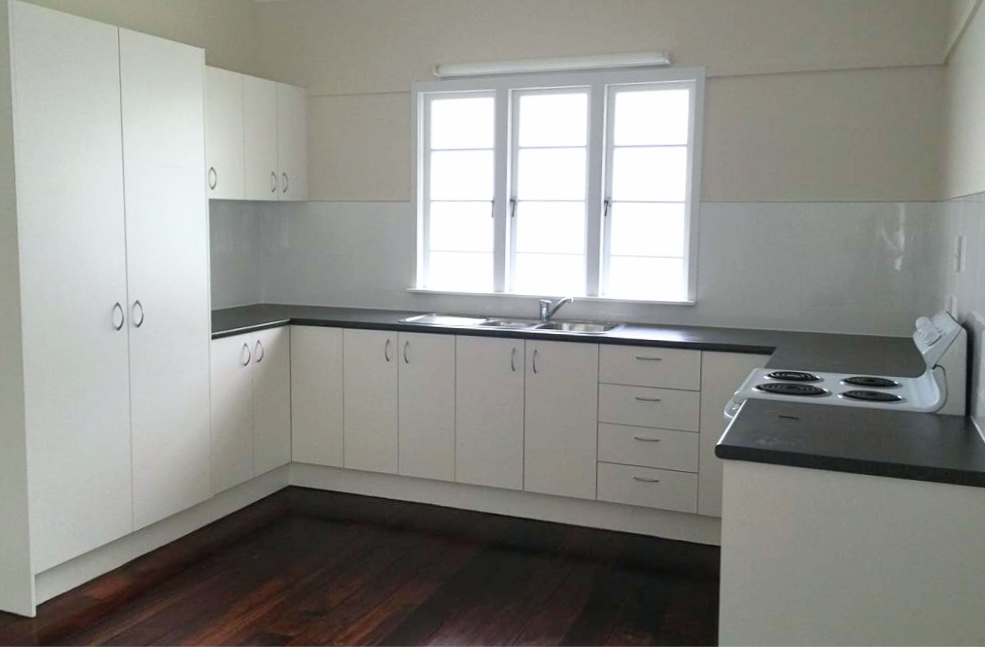 2 Dix Street, Redcliffe, QLD 4020