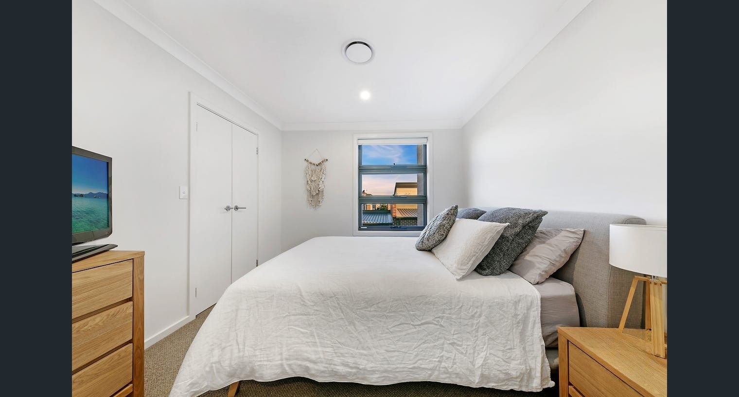 67 Elara Boulevard — photo 7 of 15