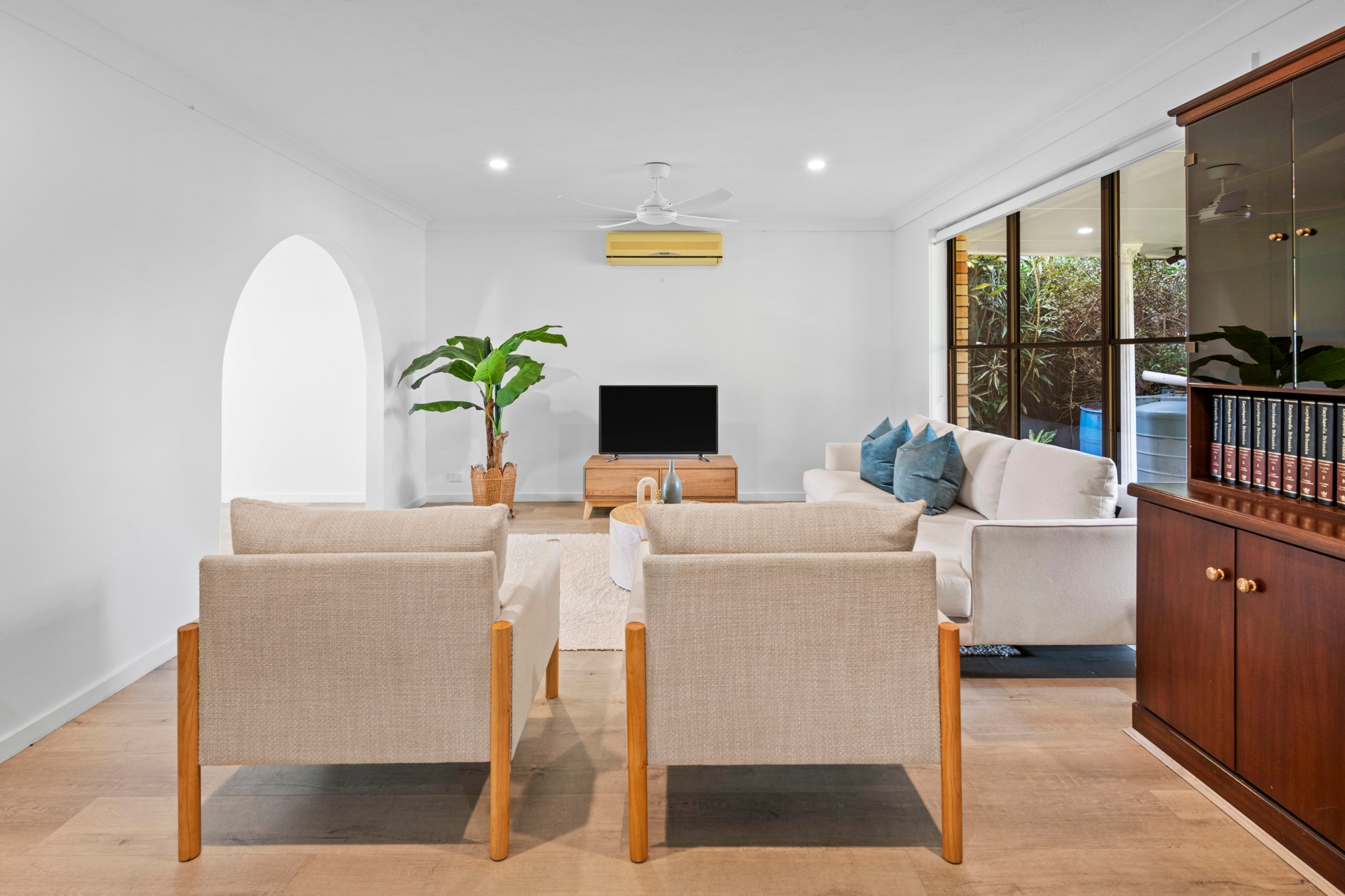 26 Welby Street, Broadbeach Waters, QLD 4218