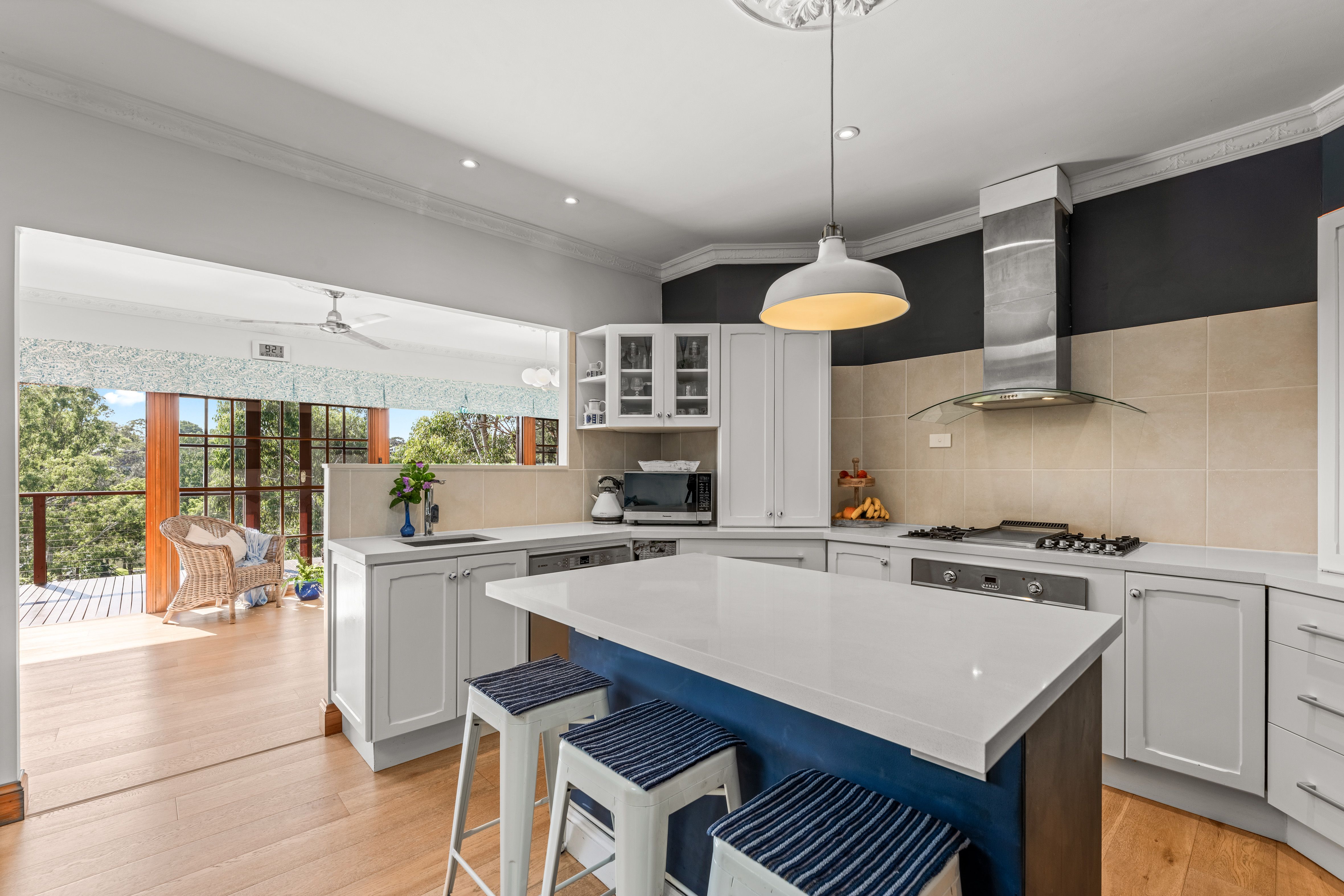 44 St George Crescent — photo 11 of 26