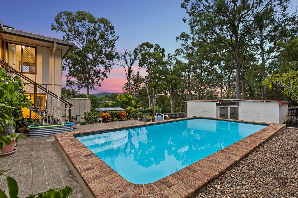 8 The Mores, Nerang, QLD 4211