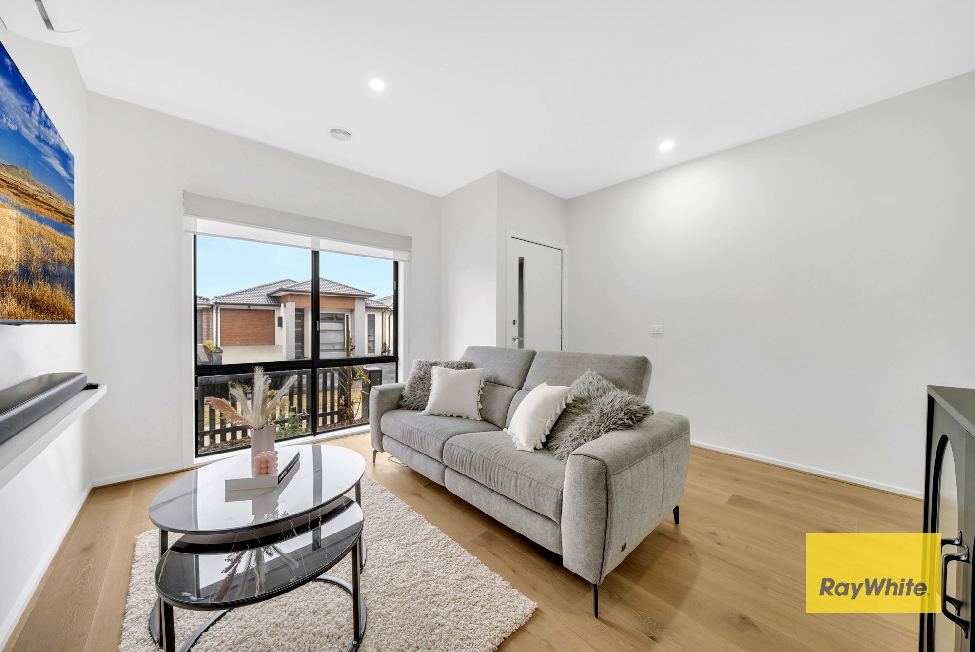 50 Hawkesbury Drive — photo 4 of 12