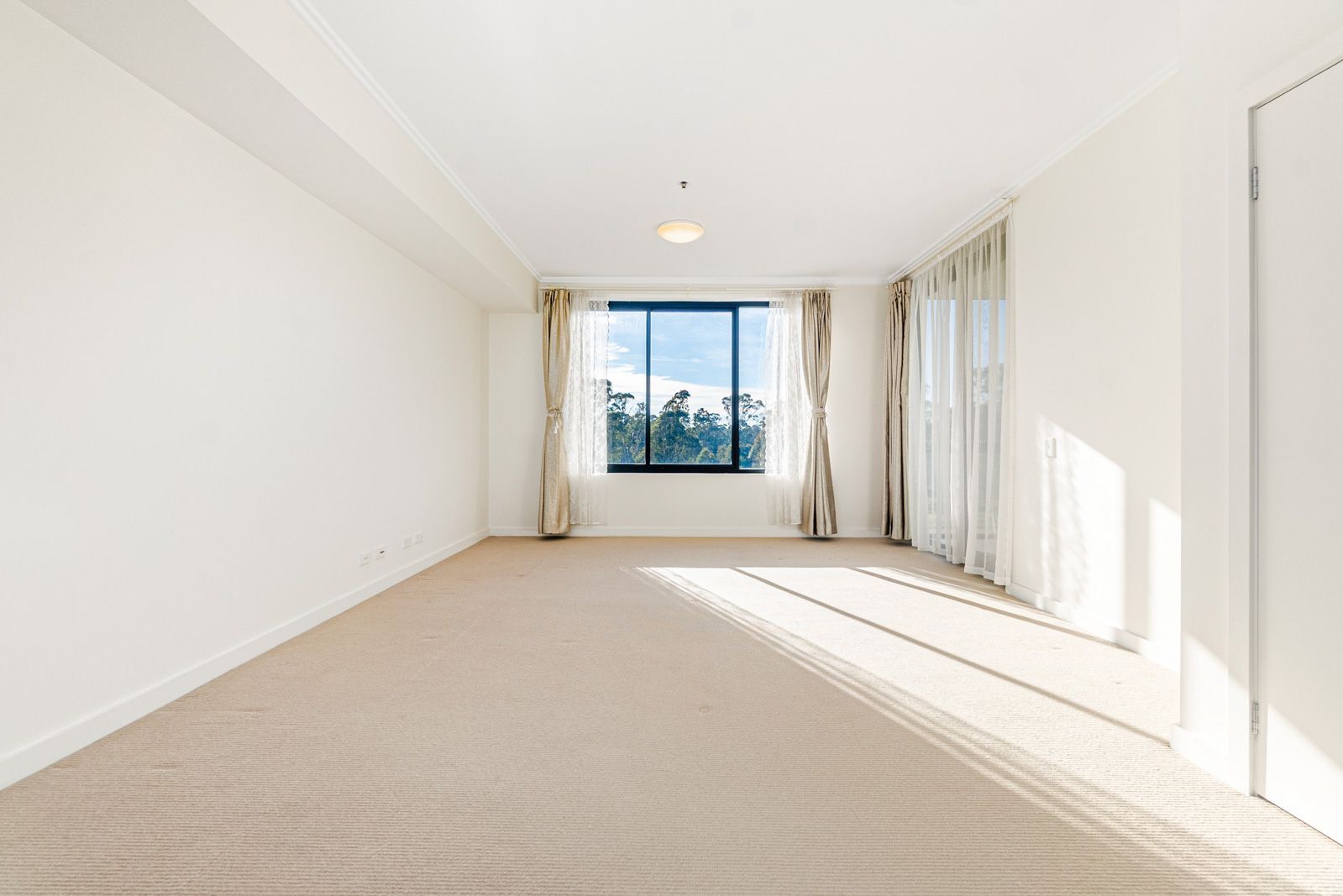 216/8 Roland Street, Rouse Hill, NSW 2155