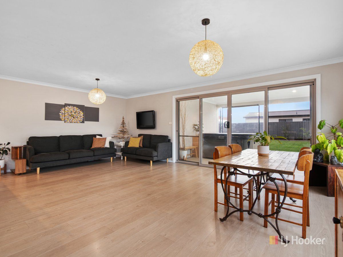 27 Katelyn Drive — photo 16 of 30