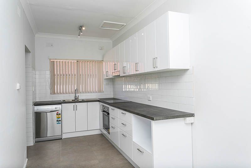9 First Avenue South, Warrawong, NSW 2502