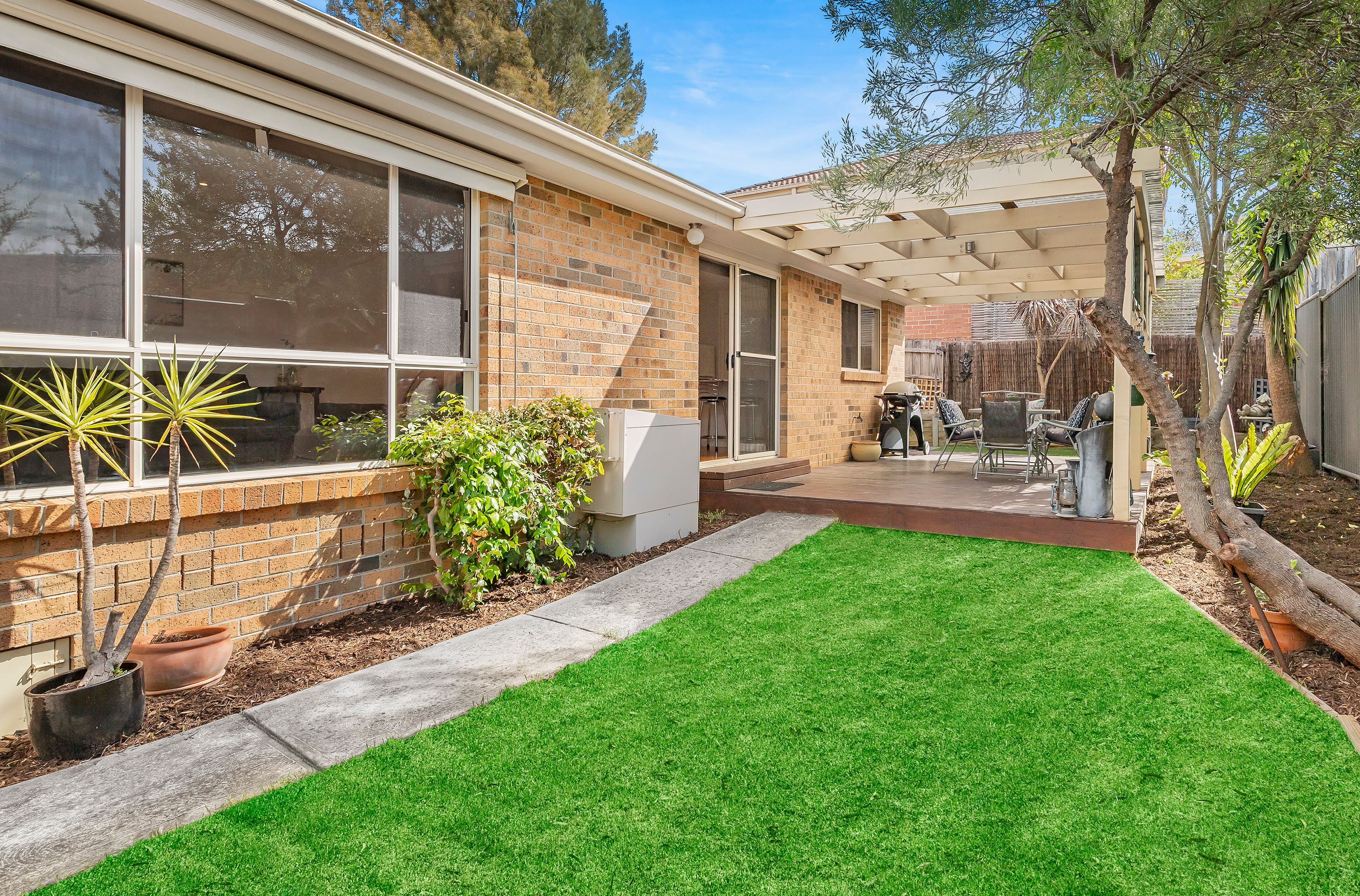 27 Yallambie Road, Macleod VIC 3085