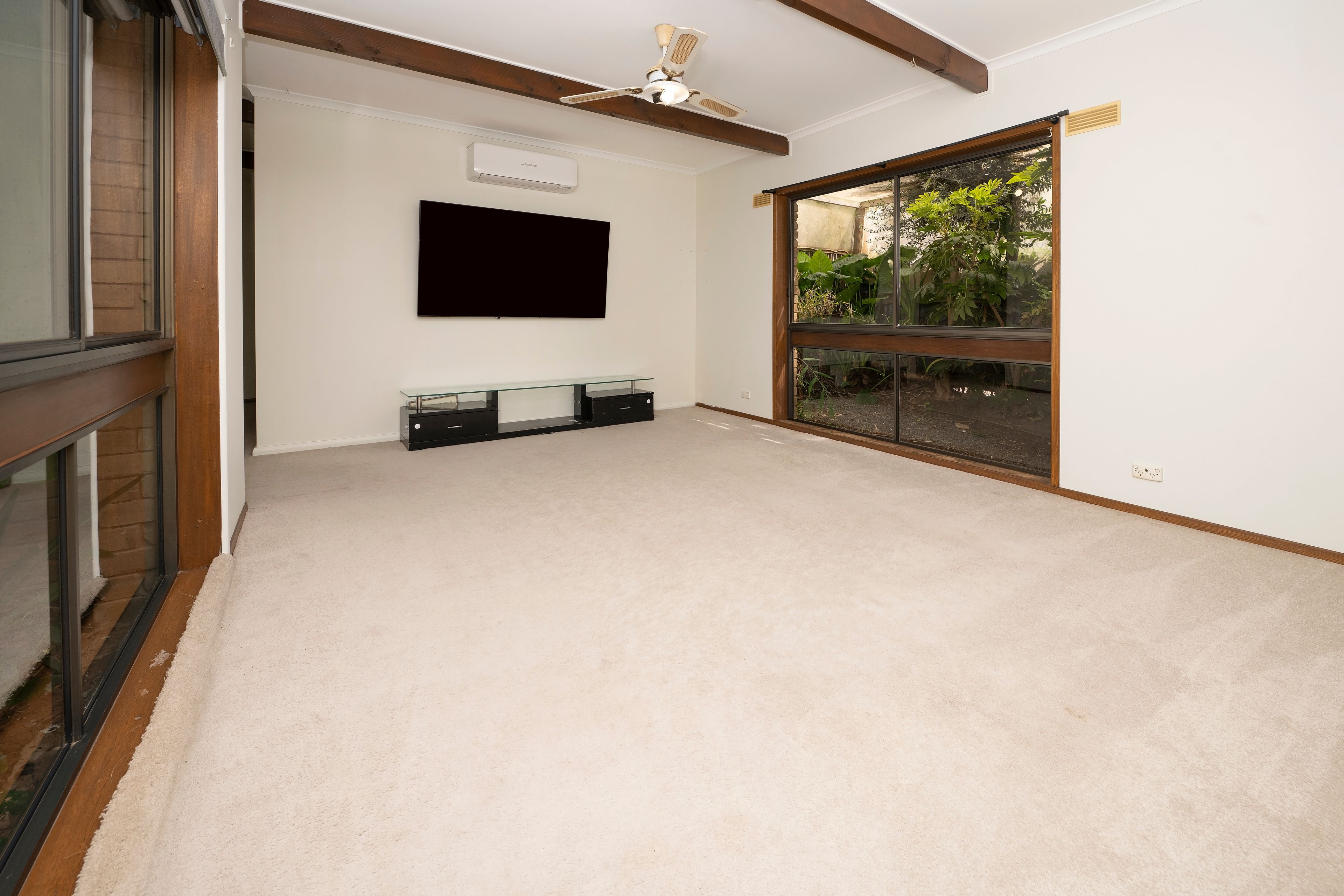 12 Bell Street — photo 3 of 23