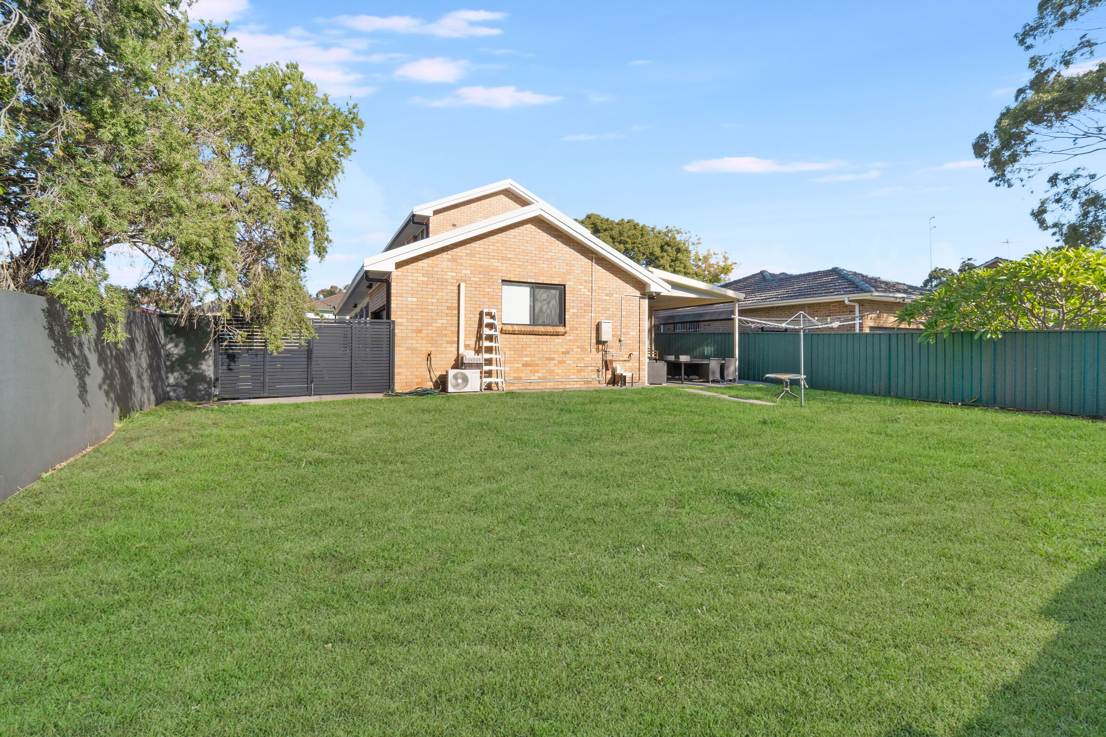 1 Lois Place — photo 4 of 18
