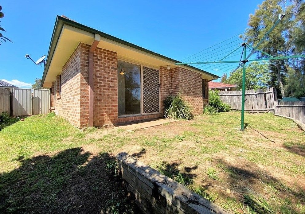 33 Parkholme Circuit — photo 10 of 10