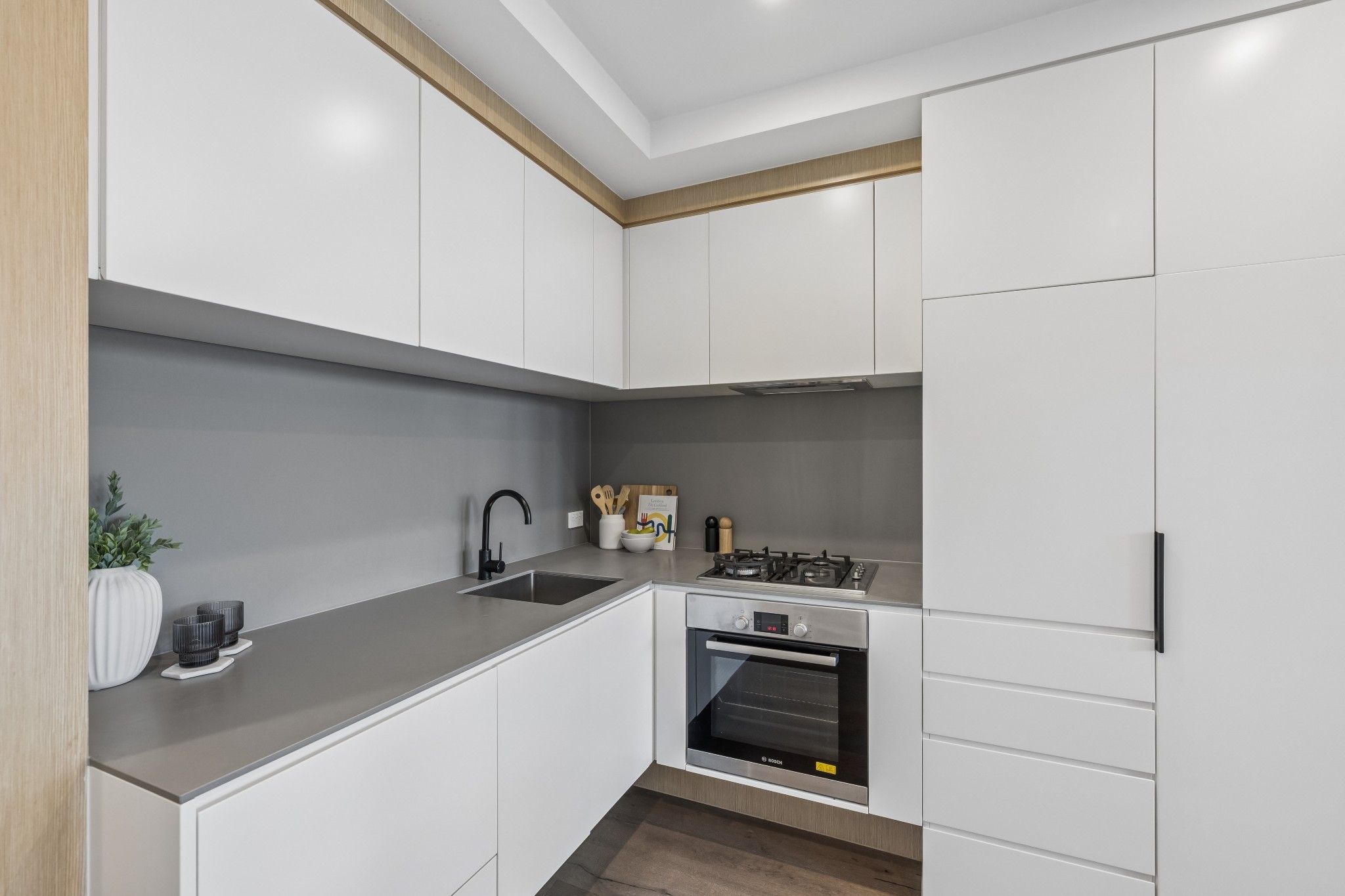 301/51 Napoleon Street — photo 4 of 22