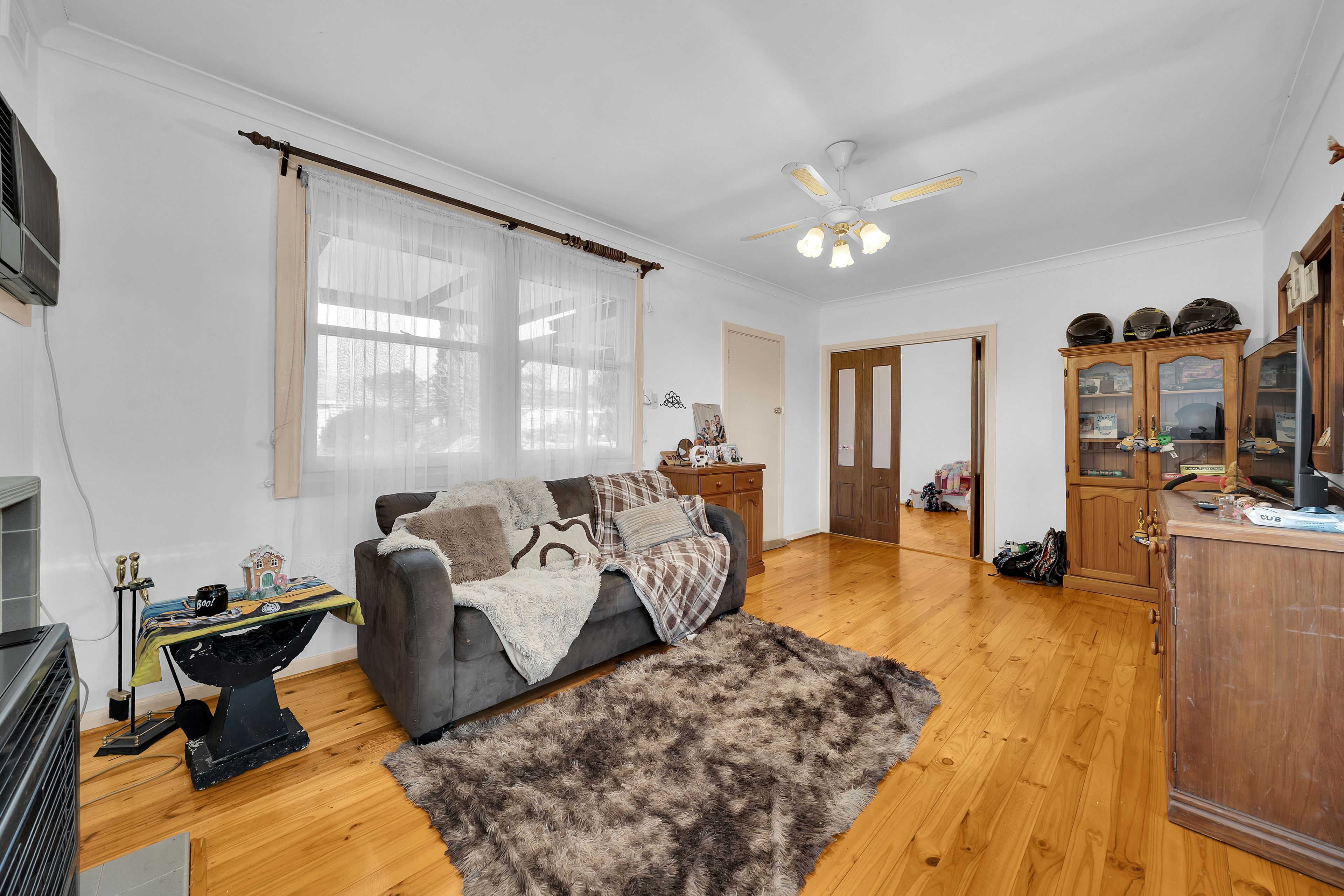 16 Burley Road — photo 4 of 19