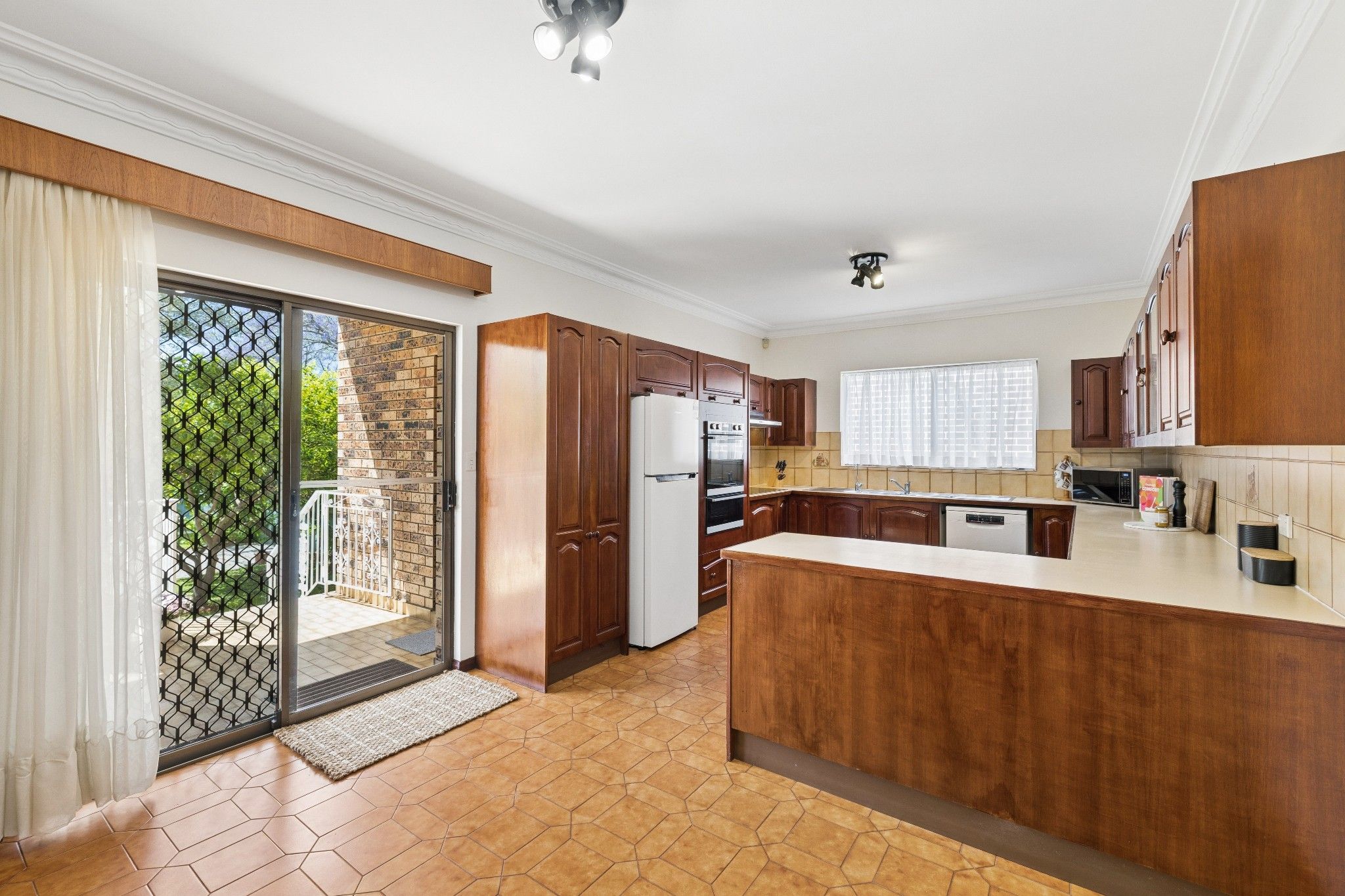 99 Minnamorra Avenue — photo 6 of 25