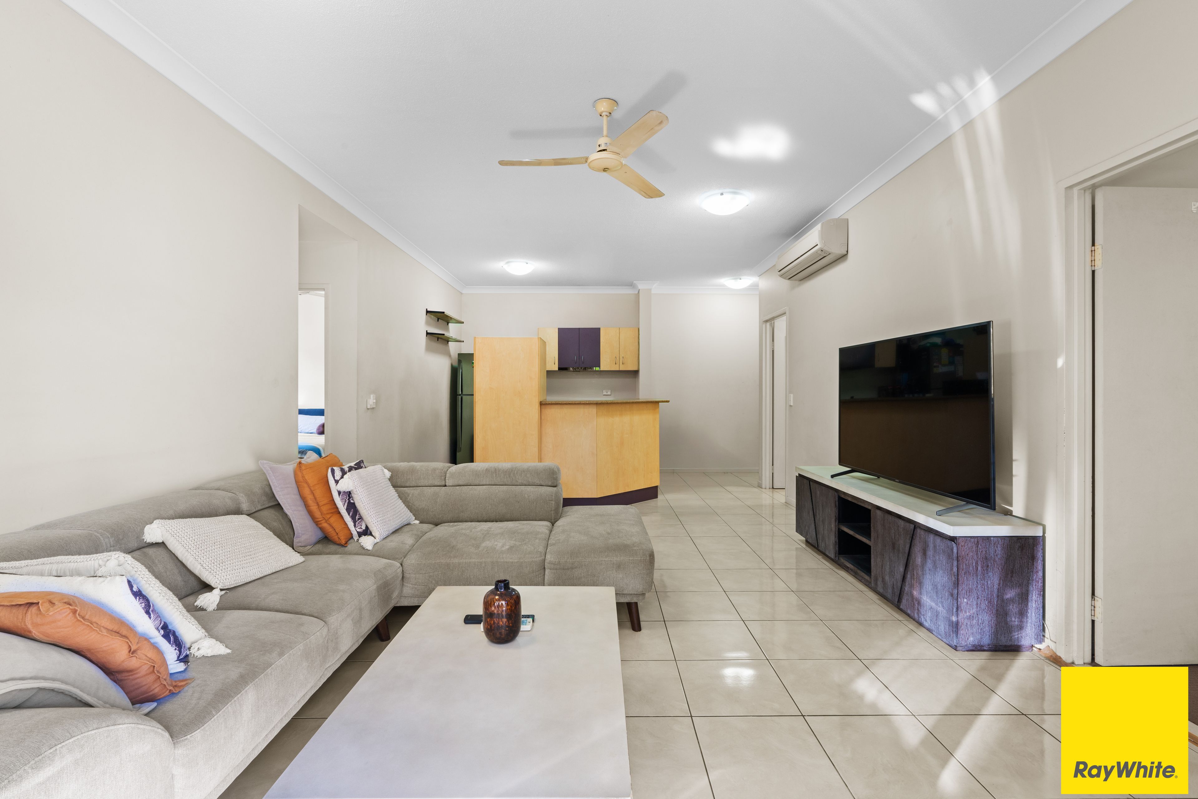 6/47-49 Mccormack Street — photo 4 of 17