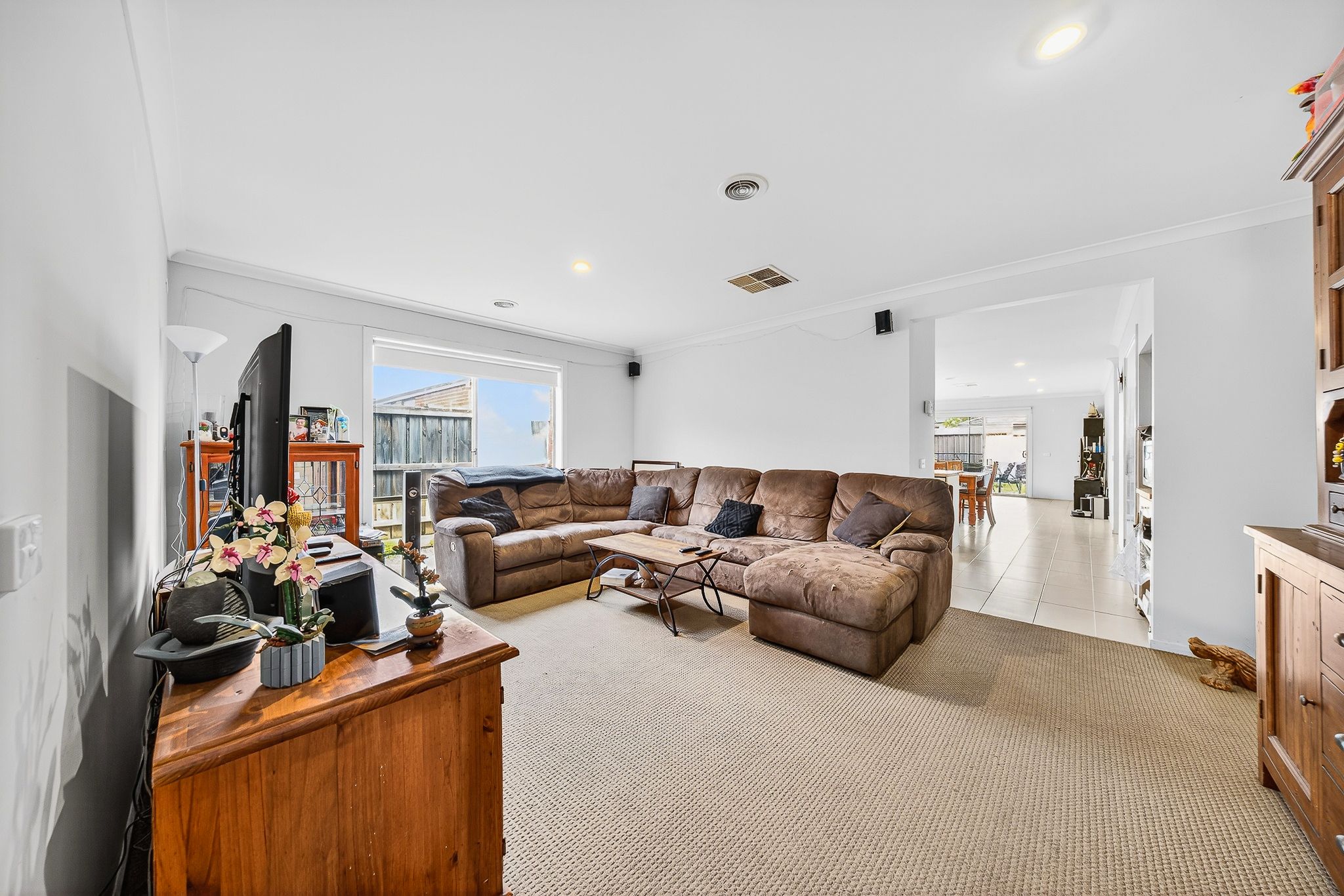 33 Lineham Drive, Cranbourne East, VIC 3977