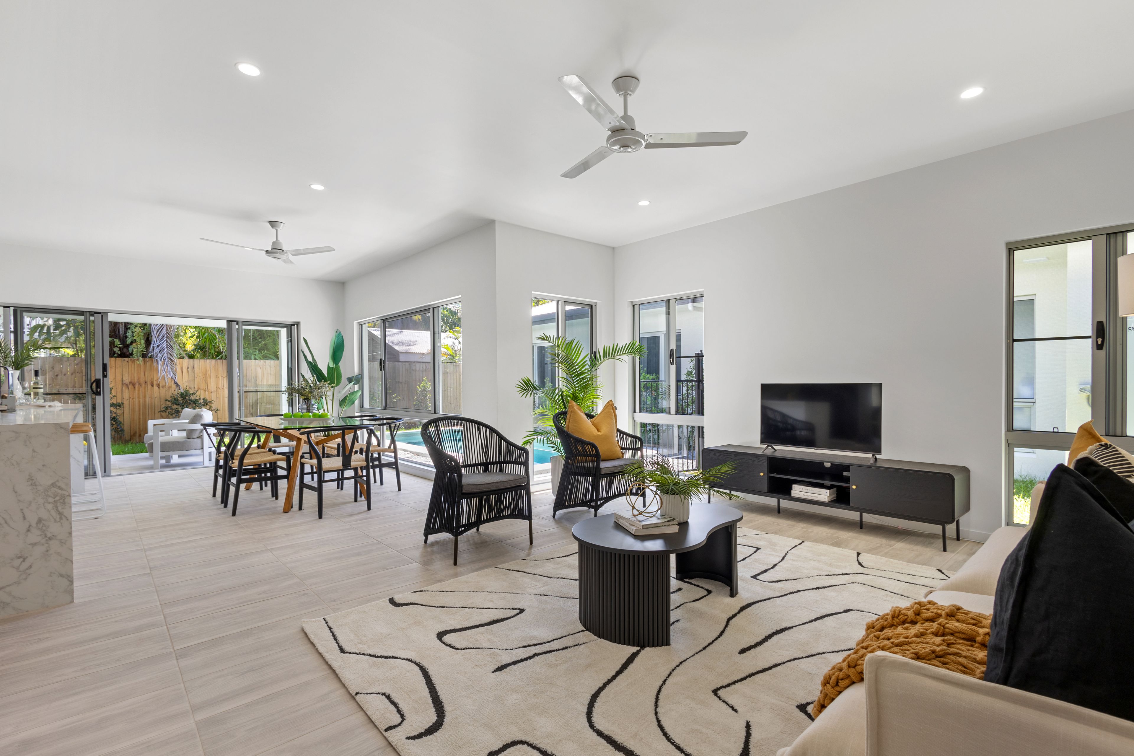 2/2 St Crispins Avenue, Port Douglas, QLD 4877