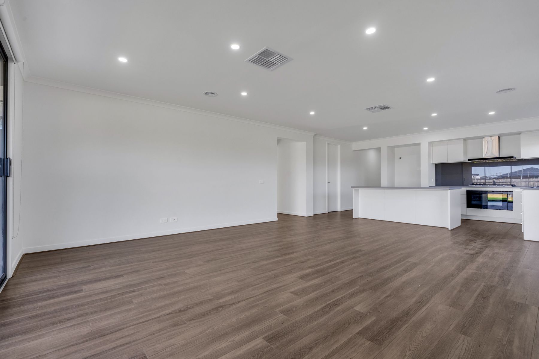 12 Aviemore Street — photo 4 of 21