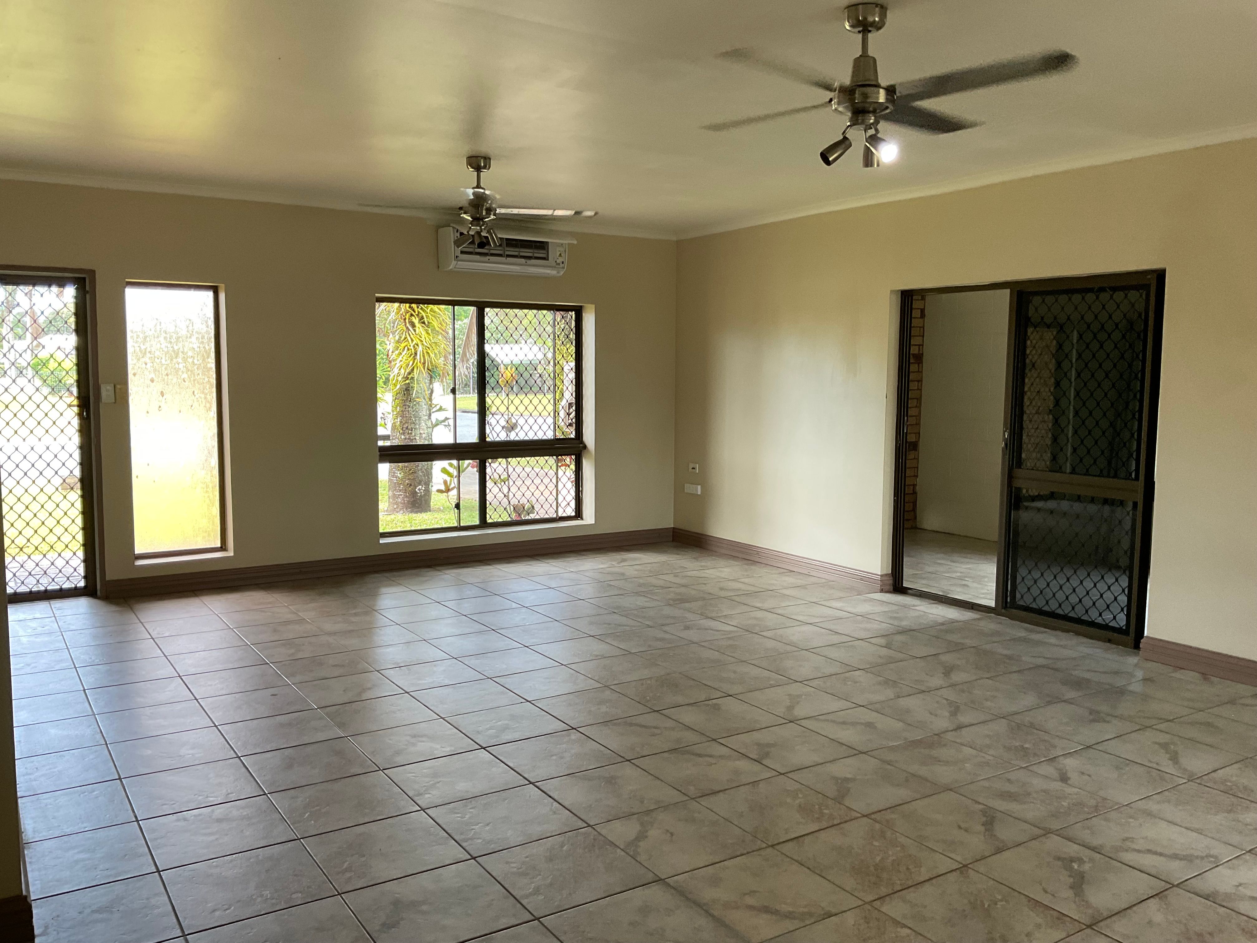 8 Friendship Street, Bentley Park, QLD 4869