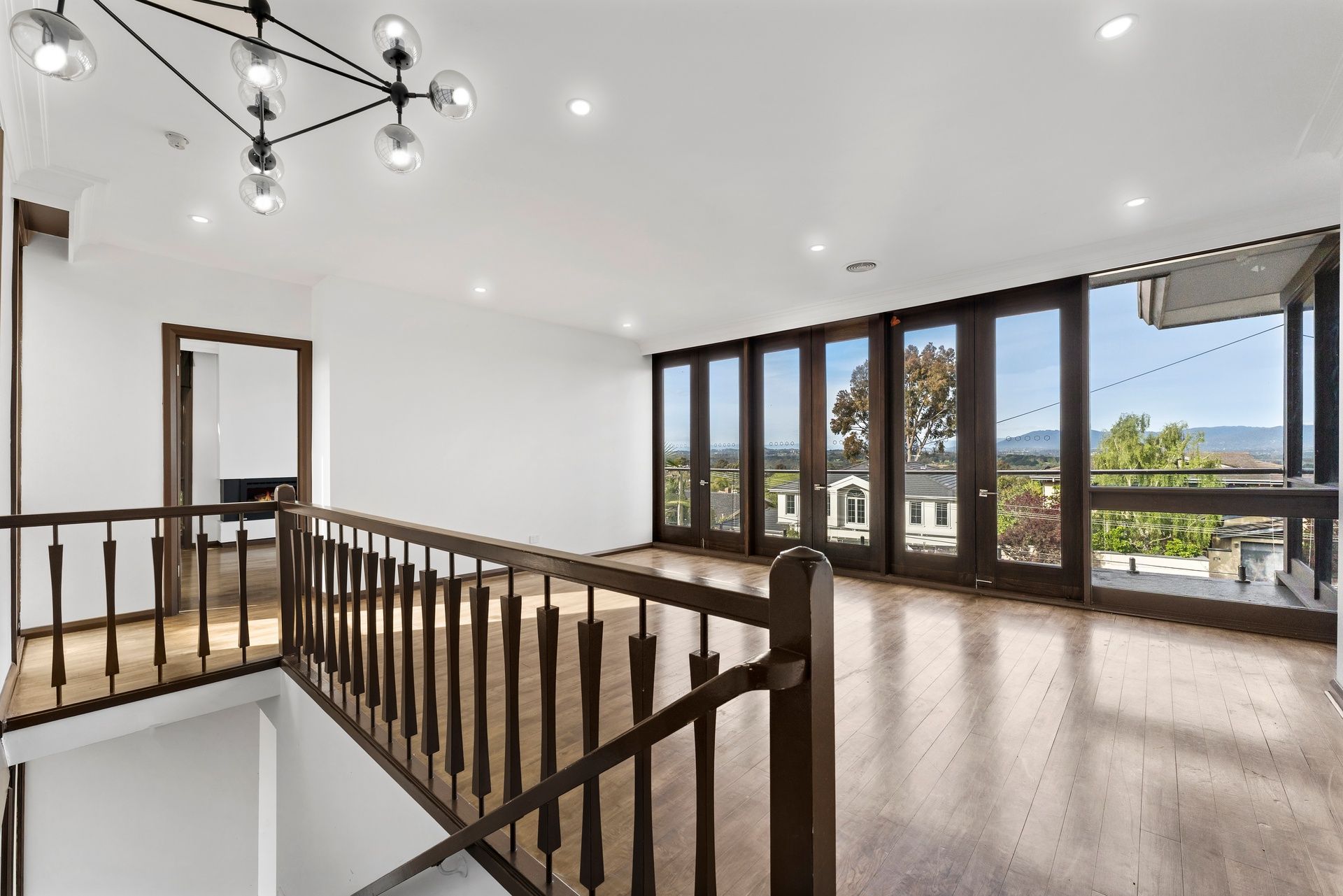 29 Rhodes Drive — photo 8 of 15