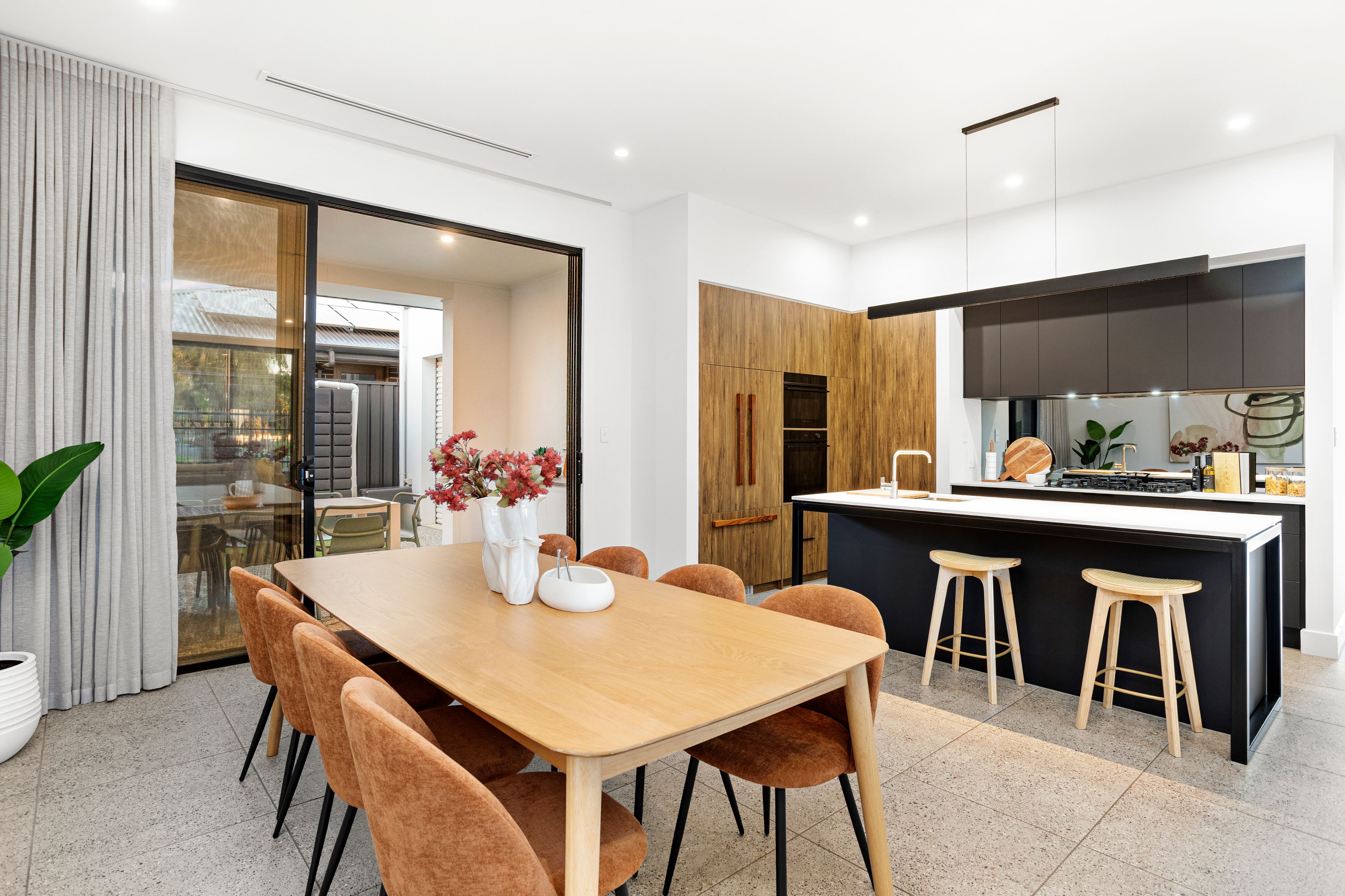 23 Beatty Street — photo 17 of 29