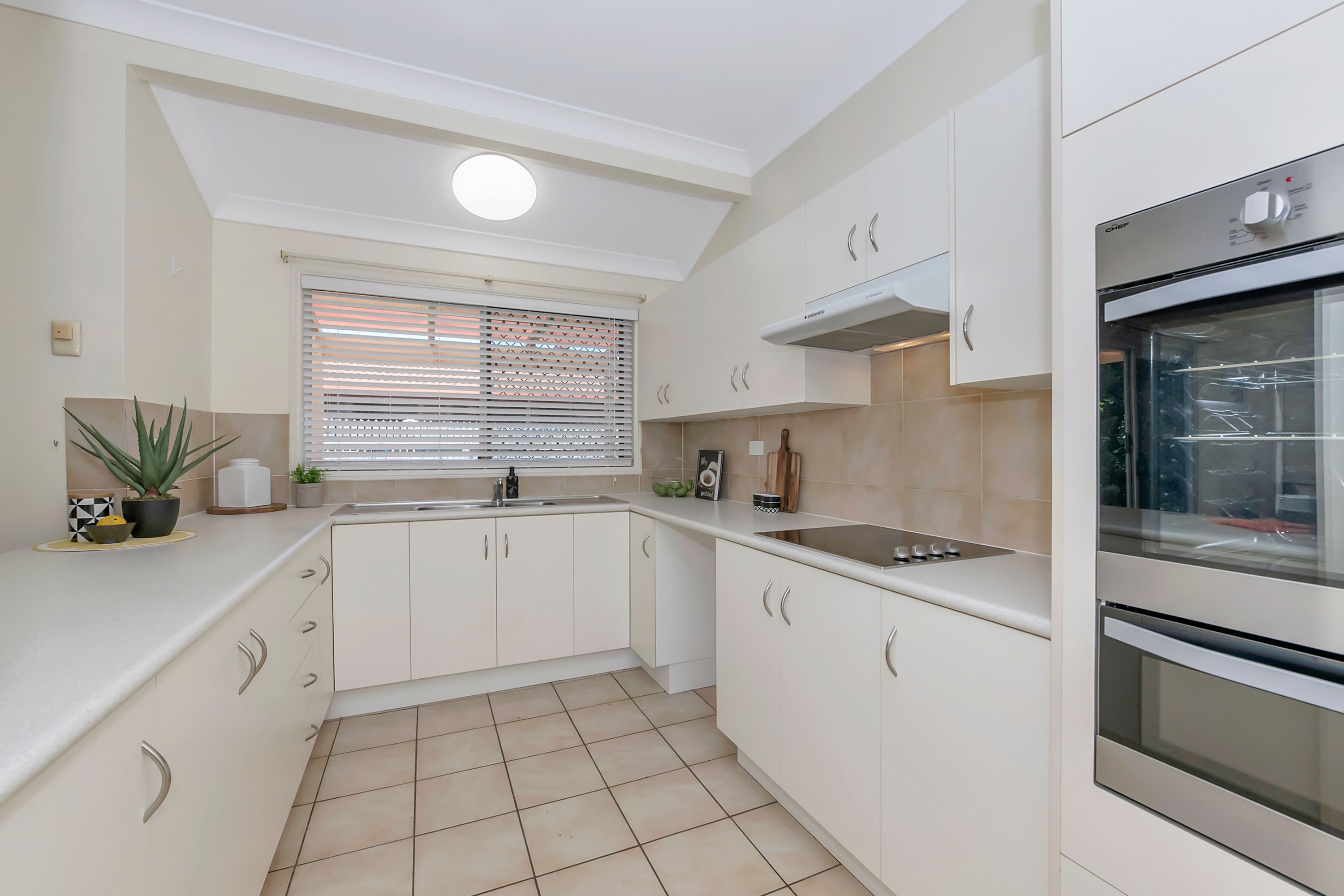 2 Madrid Court, Kirwan, QLD 4817