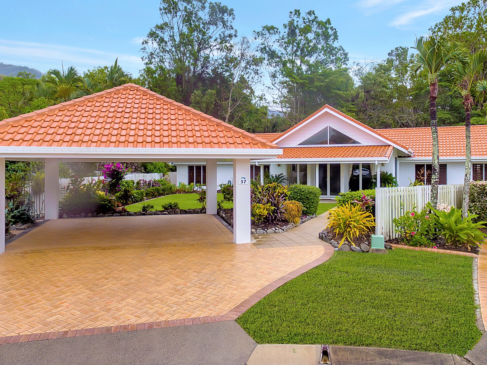37 Stream Avenue, Kewarra Beach, QLD 4879