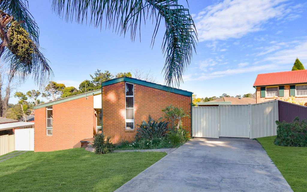7 Kinross Place, St Andrews, NSW 2566