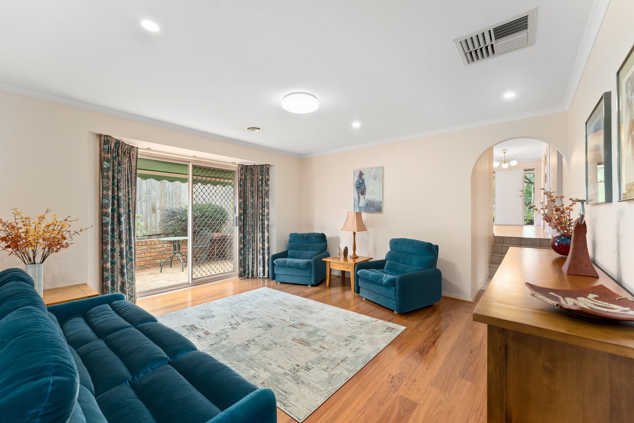 2 Silvertop Court, Mill Park, VIC 3082