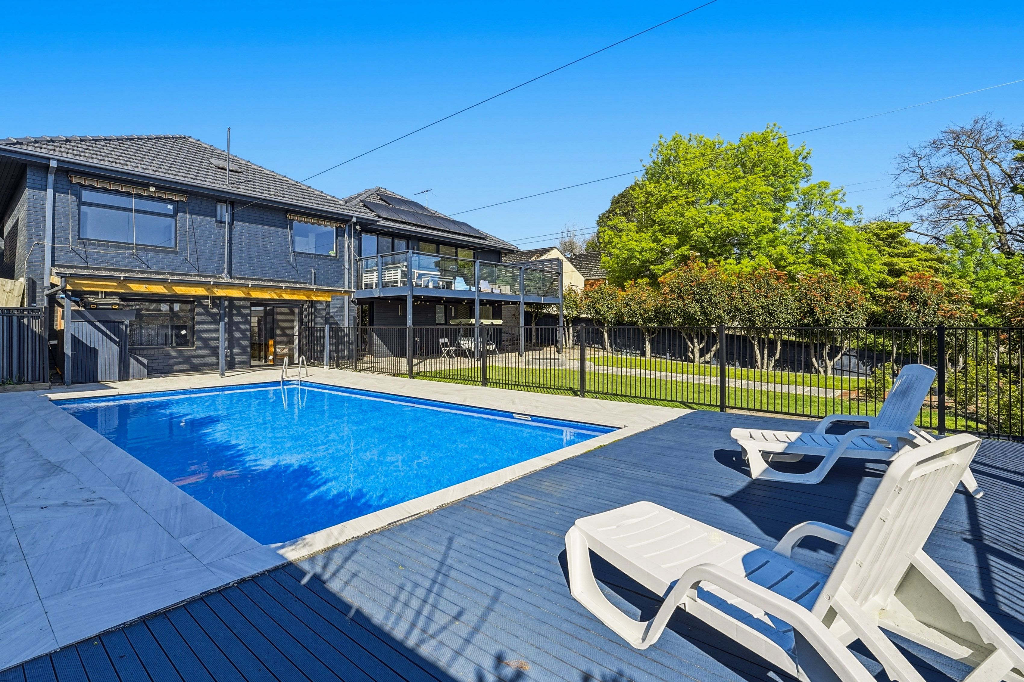 16 Stephens Street — photo 9 of 13