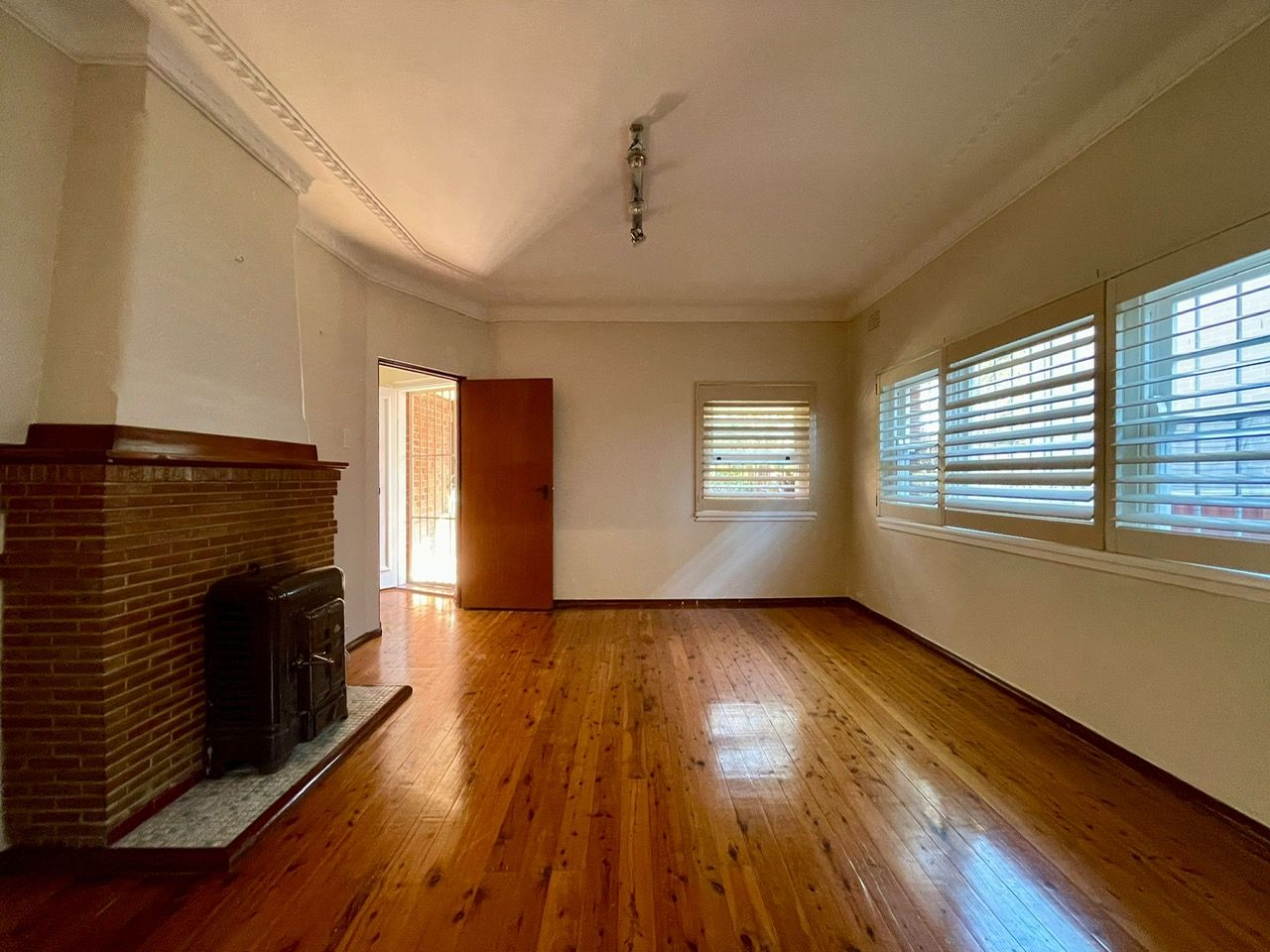 6 Erskine Street, Riverwood, NSW 2210