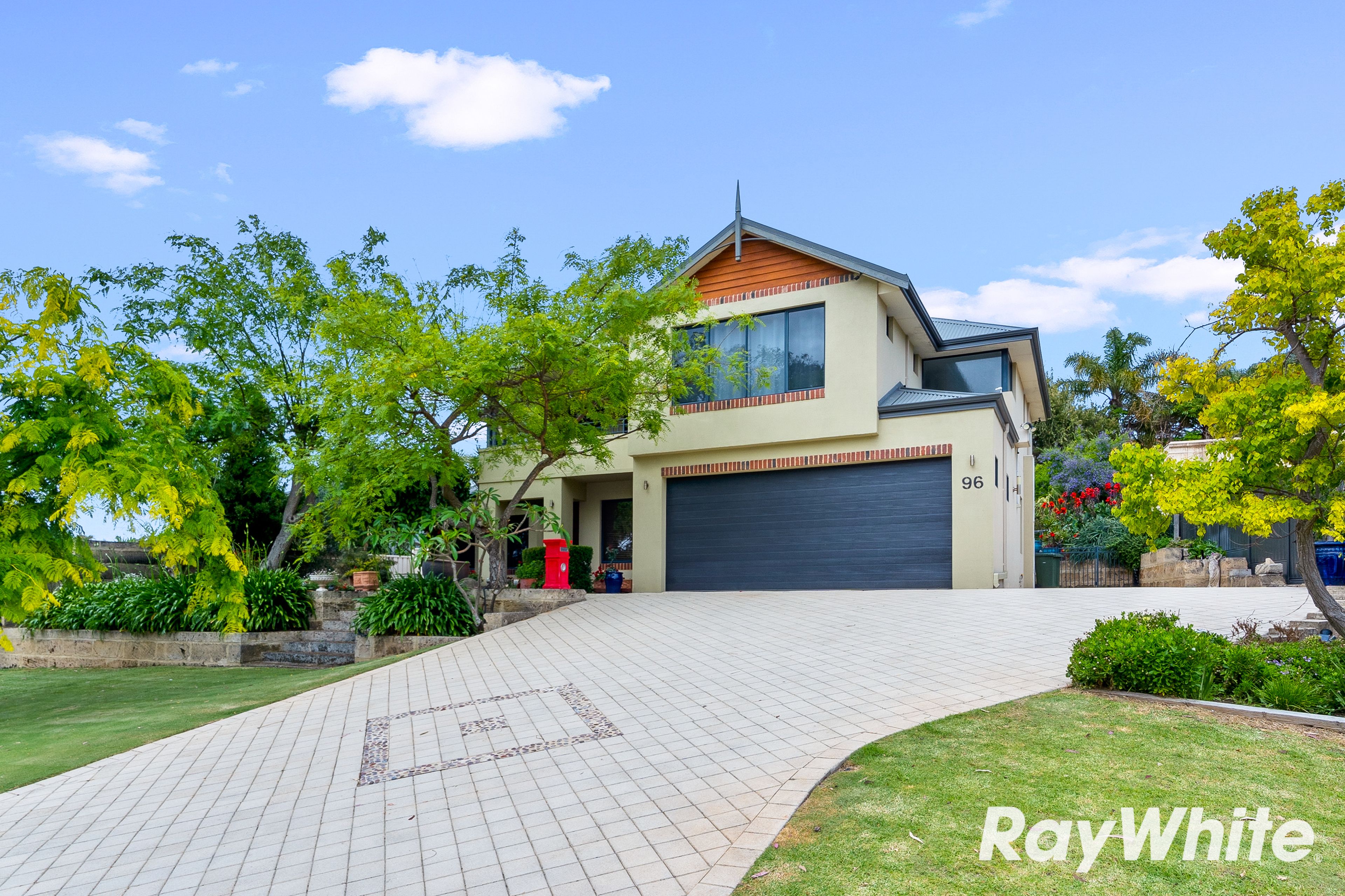96 Mclarty Road, Halls Head WA 6210