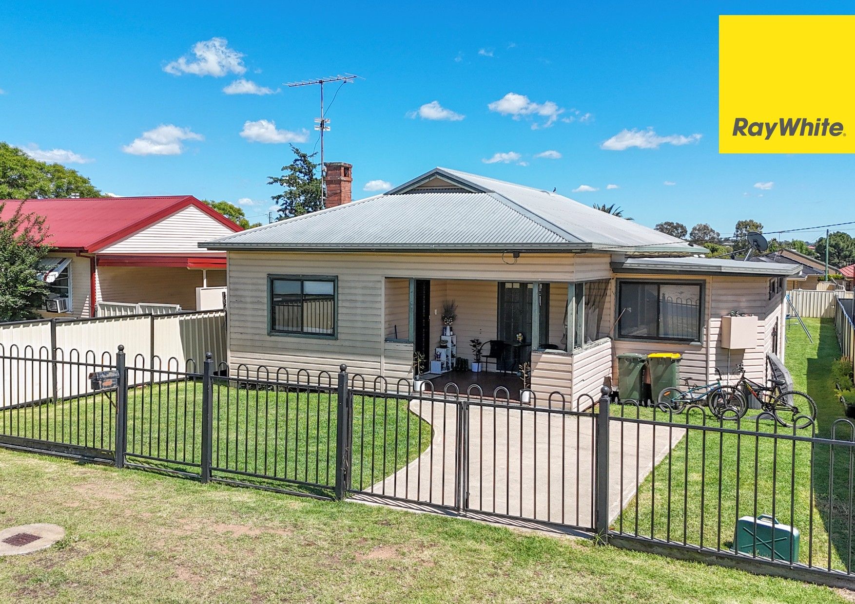 46 Bennett Street, Inverell NSW 2360